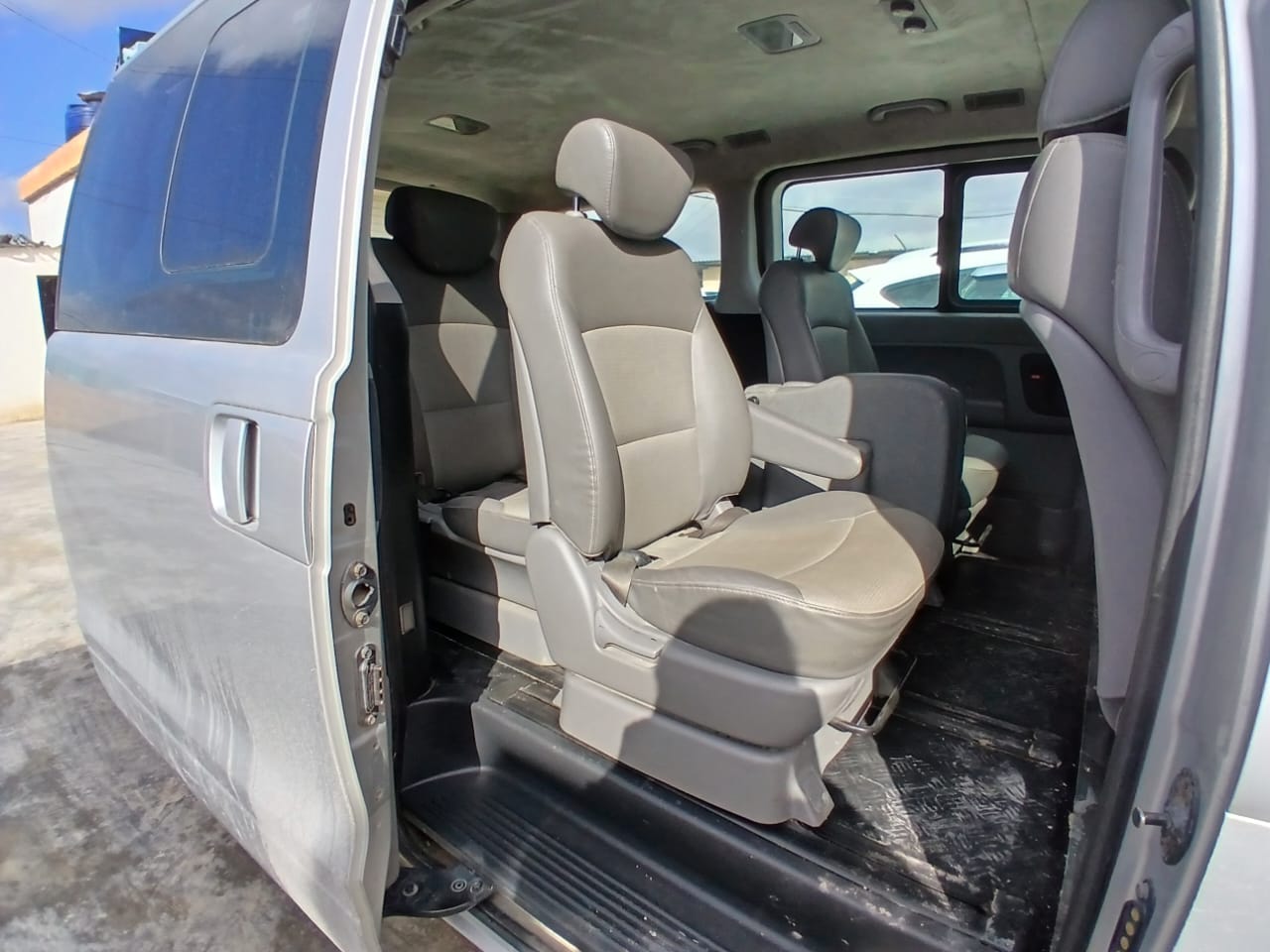 kilometrage car sale hyundai grand starex cvx van used 2009 aleppo vg image