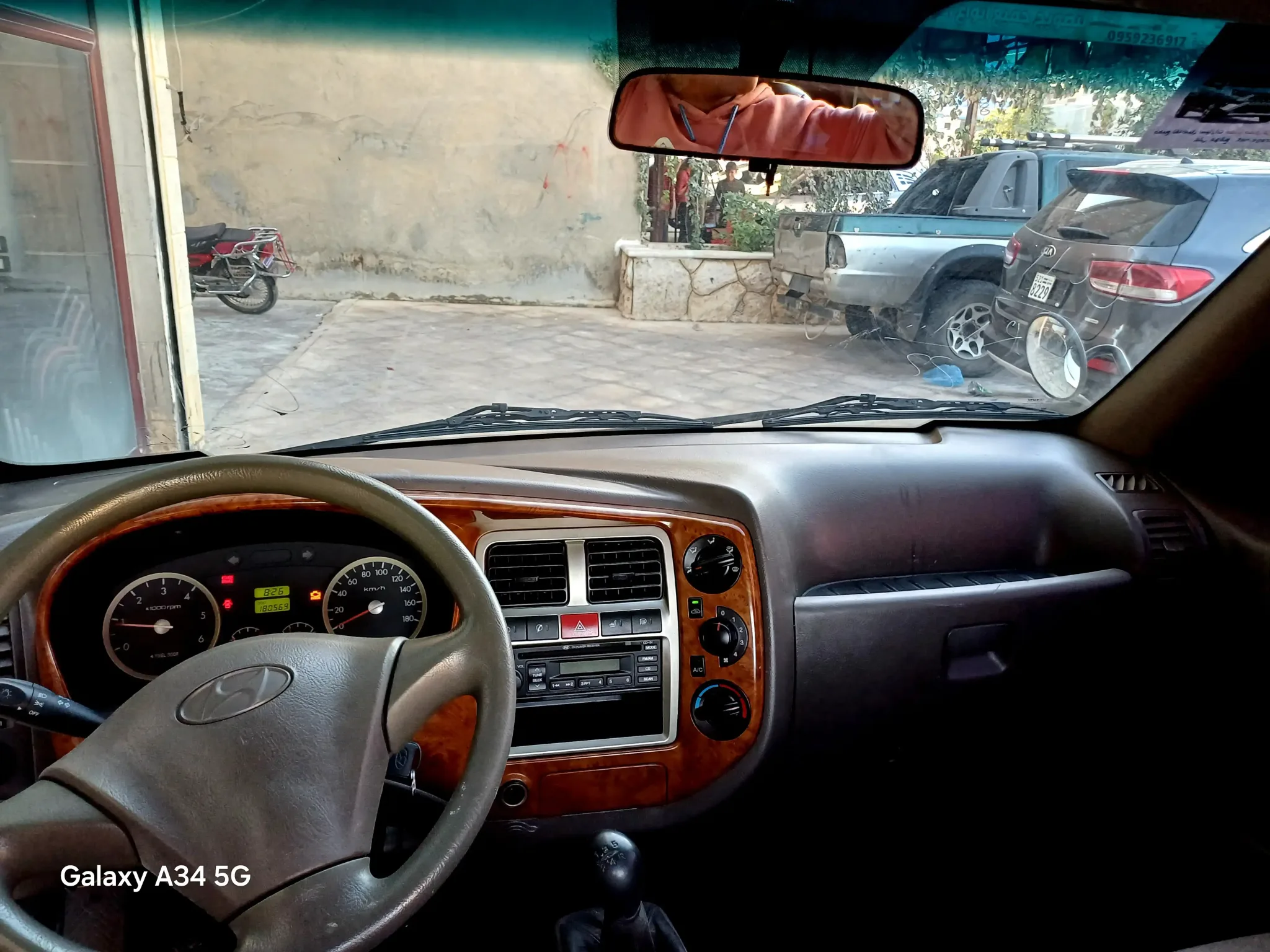kilometrage car sale hyundai porter 2 crdi cargo truck used 2011 aleppo kq image
