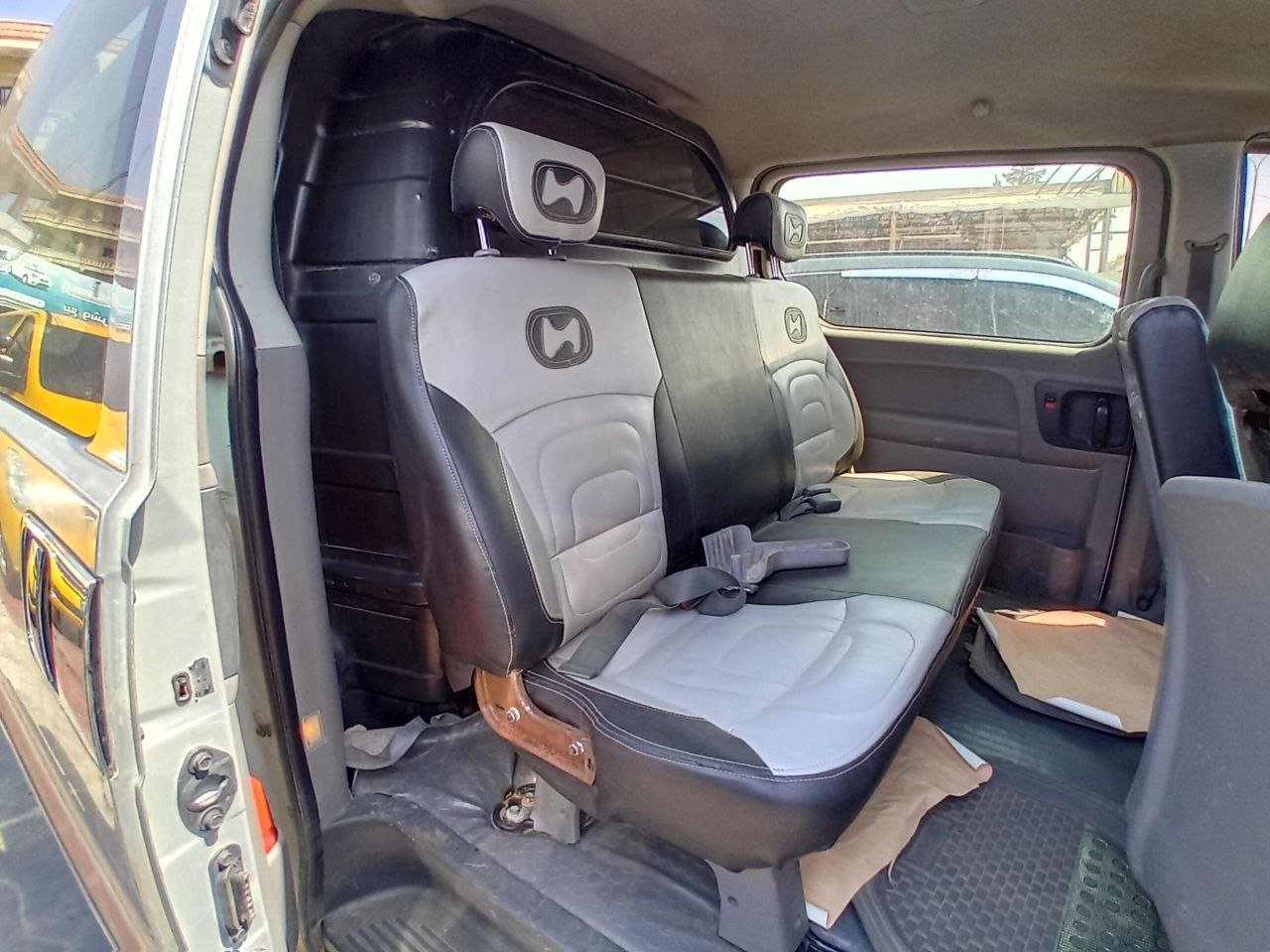 kilometrage car sale hyundai h1 standard van used 2009 aleppo fn image