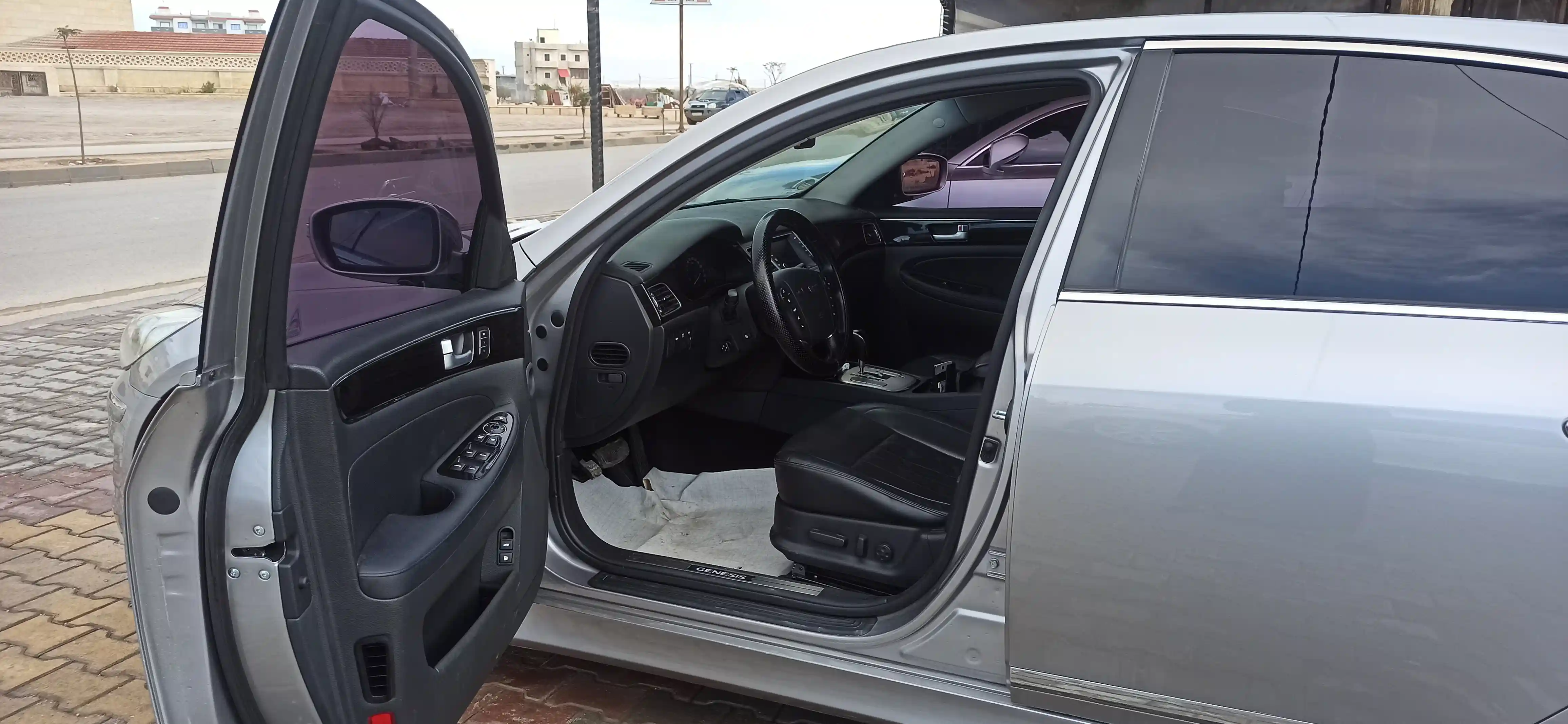 kilometrage car sale genesis bh 330 sedan used 2012 aleppo lf image