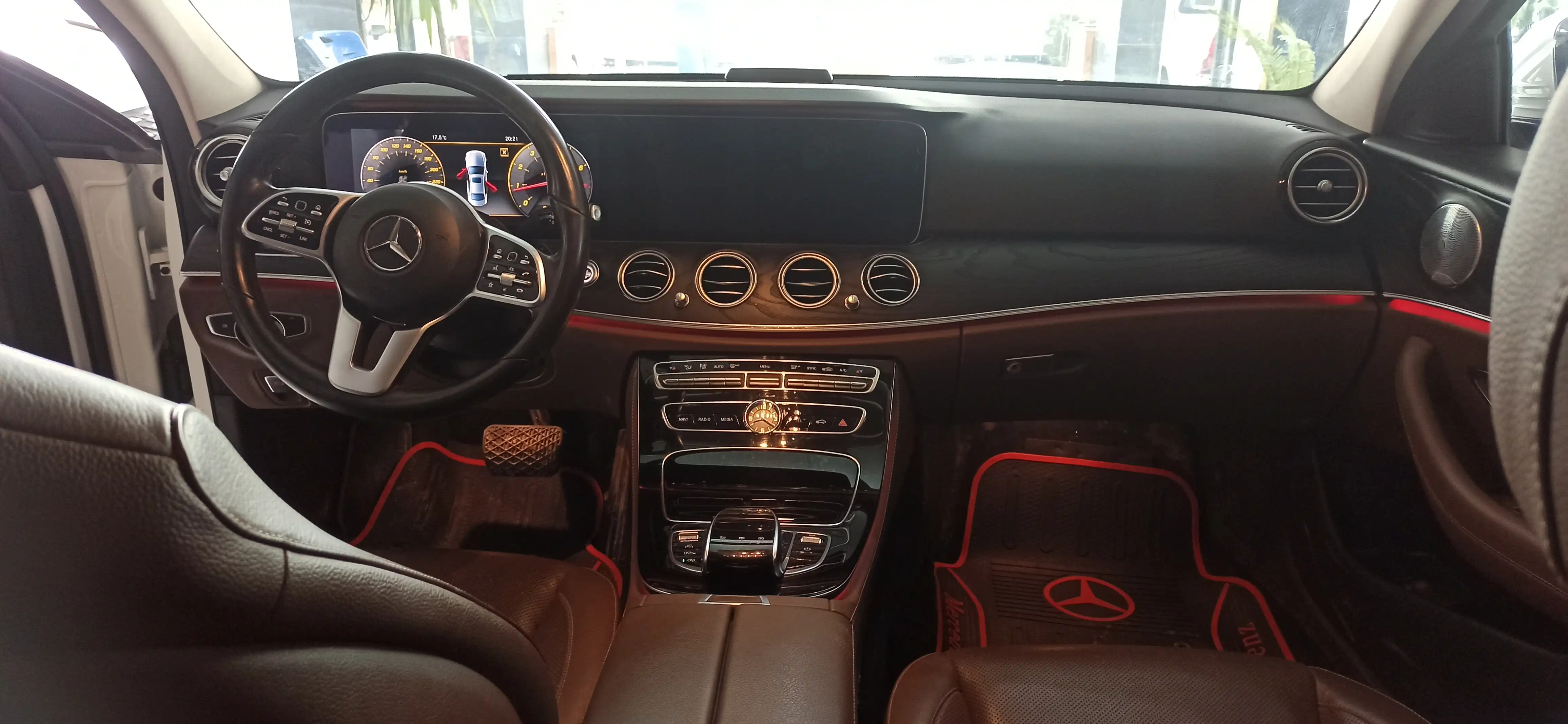 kilometrage car sale mercedes e class 300e 4matic sedan 2019 aleppo cs image