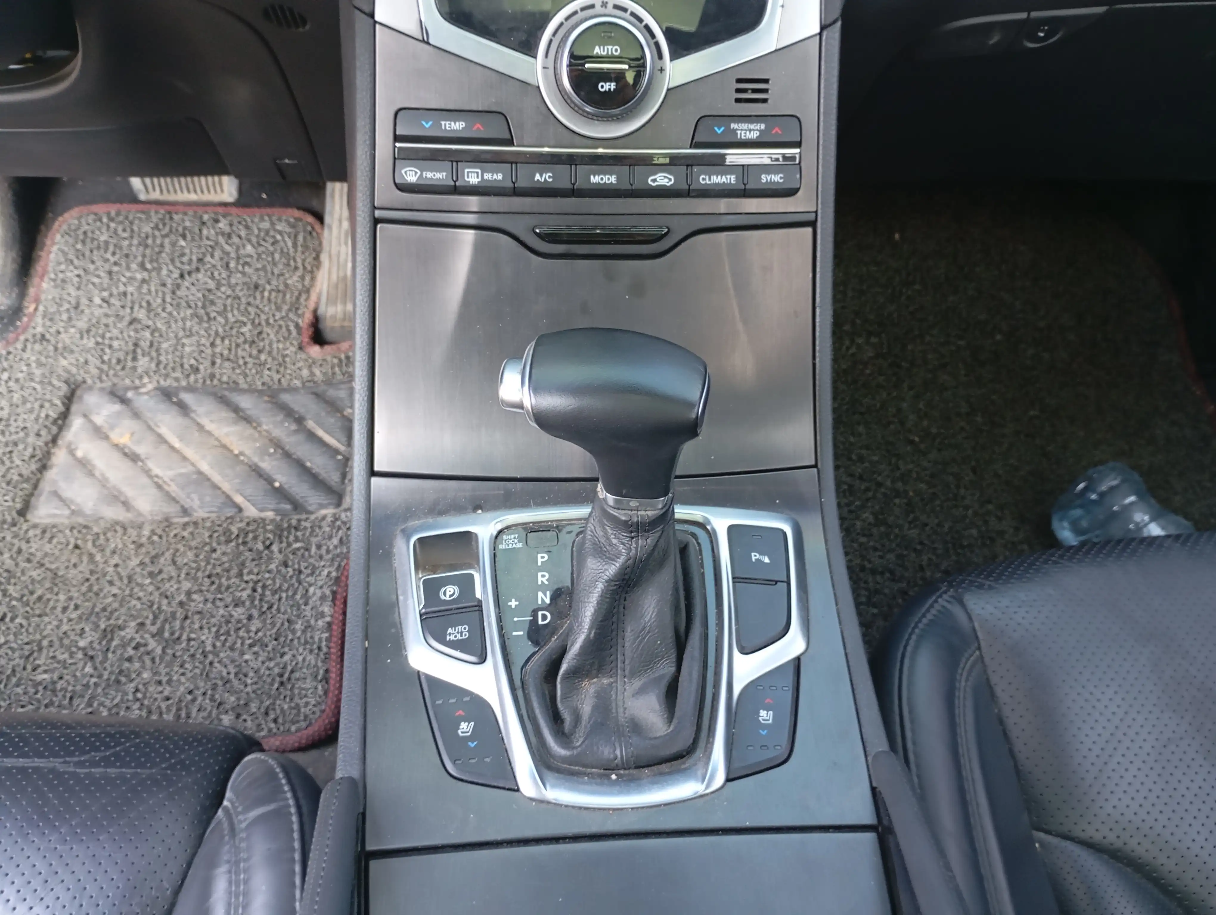 kilometrage car sale hyundai grandeur hg 300 sedan used 2015 aleppo up image