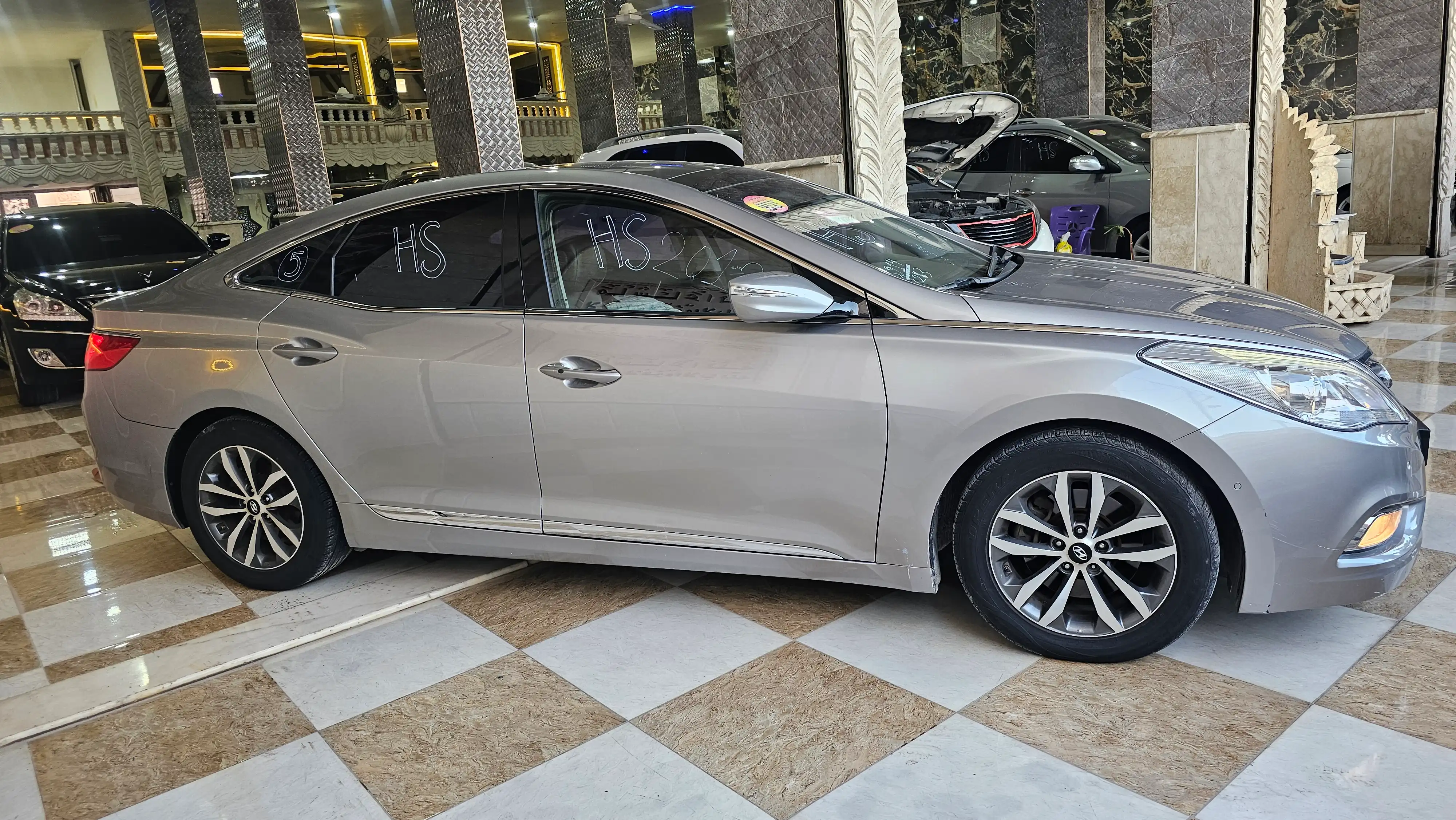 kilometrage car sale hyundai grandeur hg 240 sedan used 2012 aleppo kp image
