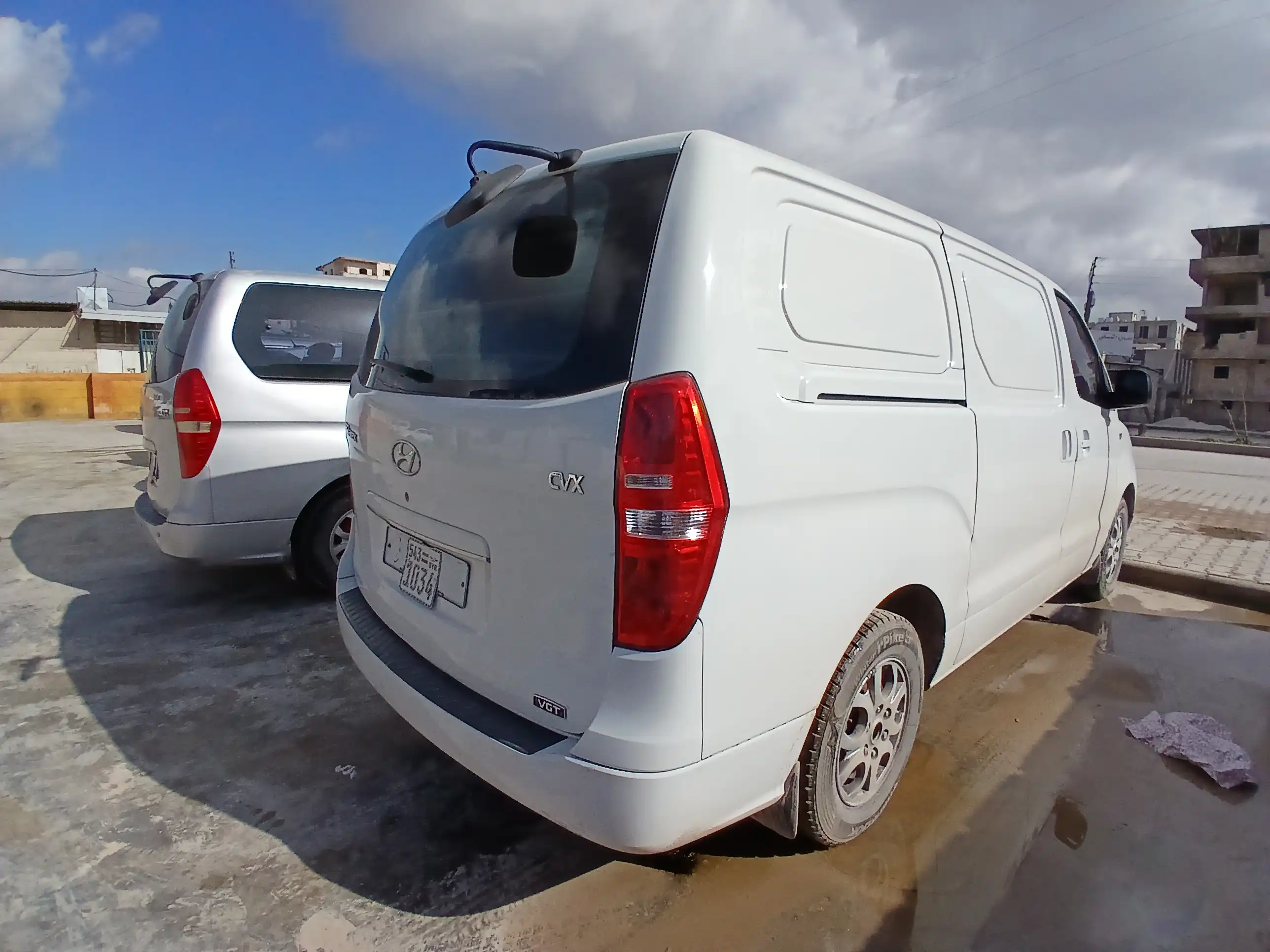 kilometrage car sale hyundai grand starex cvx van used 2011 aleppo gb image