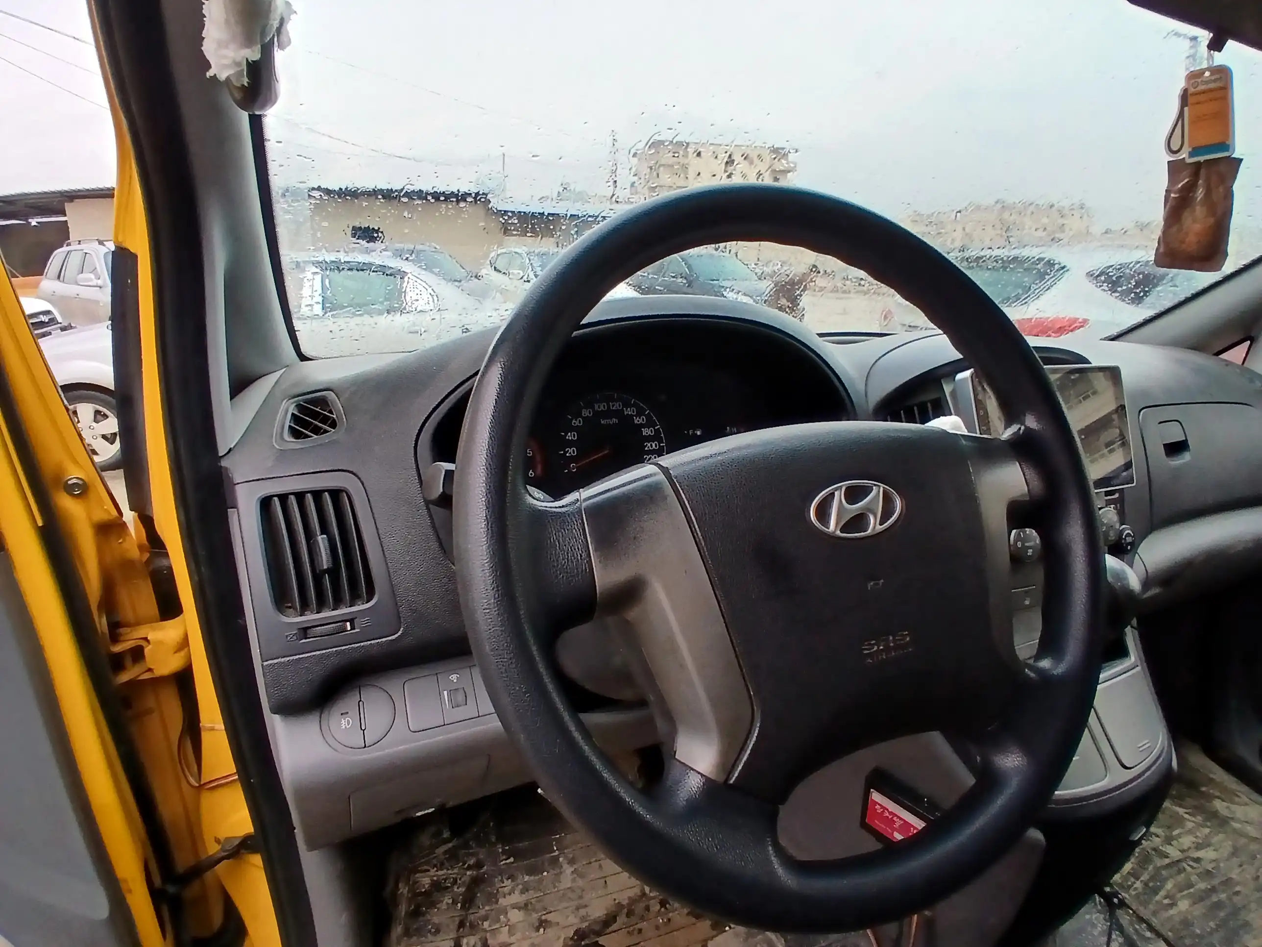 kilometrage car sale hyundai grand starex cvx van used 2011 aleppo ly image