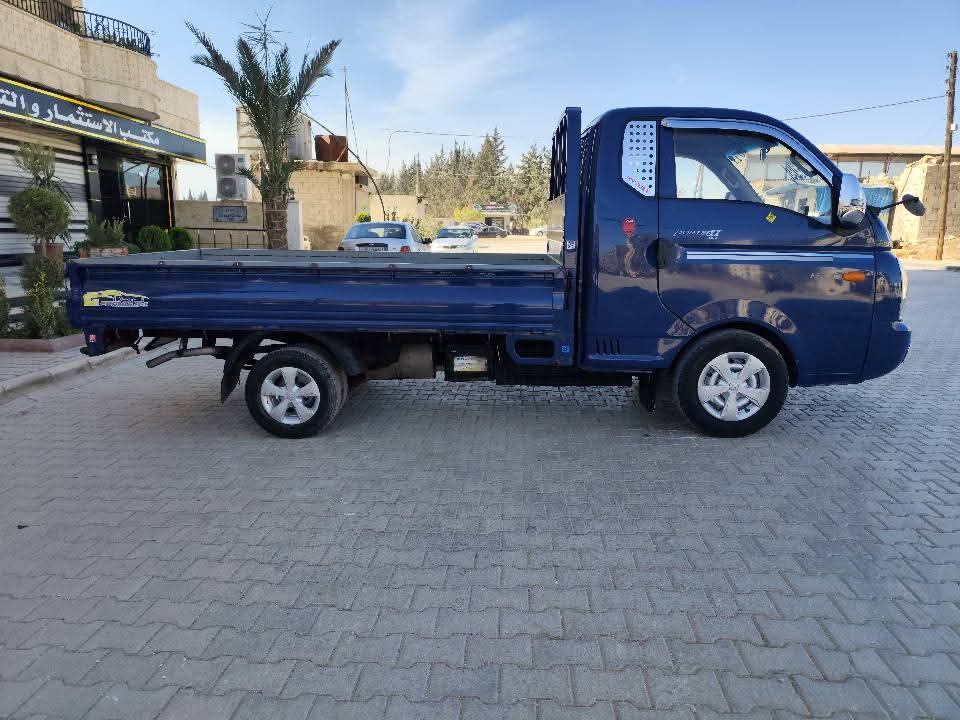 kilometrage car sale hyundai porter ii 2 crdi cargo truck used 2011 aleppo ra image