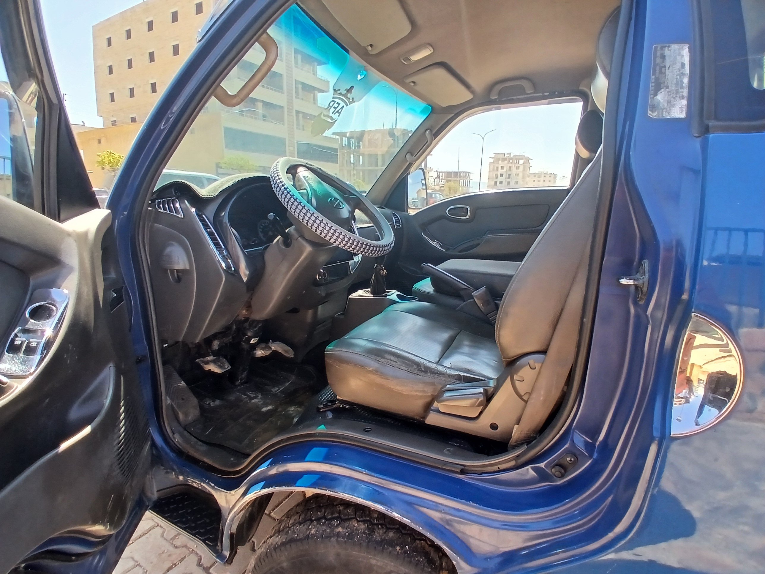 kilometrage car sale hyundai porter ii 2 crdi cargo truck used 2006 aleppo tq image