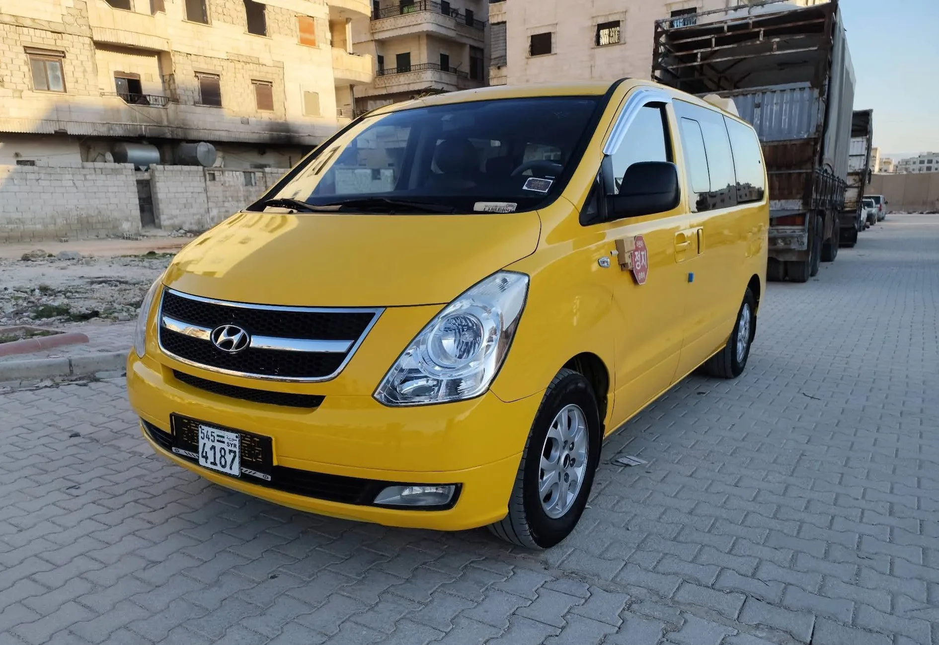 kilometrage car sale hyundai grand starex cvx van used 2009 aleppo oq image