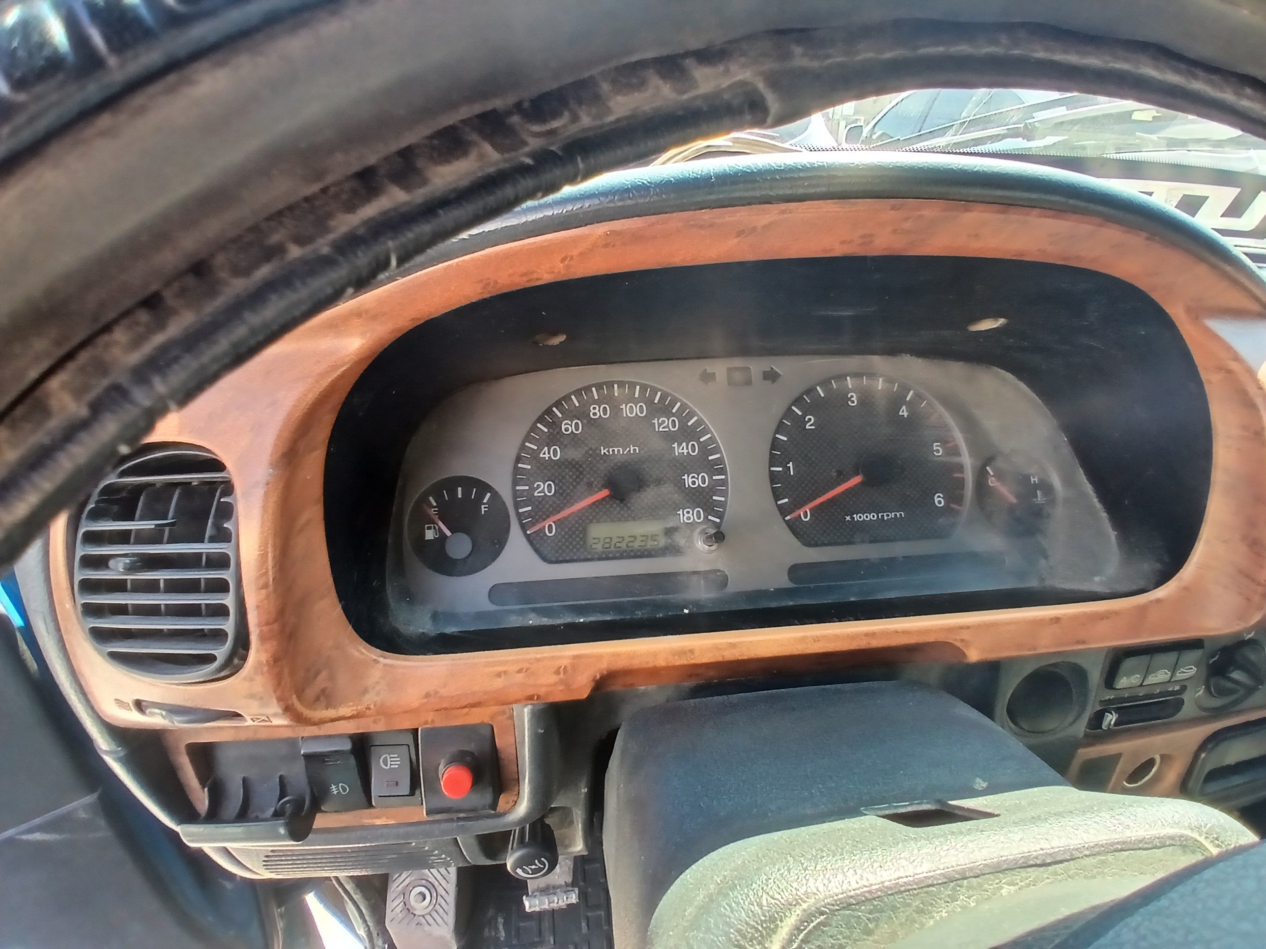 kilometrage car sale hyundai porter ii 2 crdi cargo truck used 1998 aleppo xy image