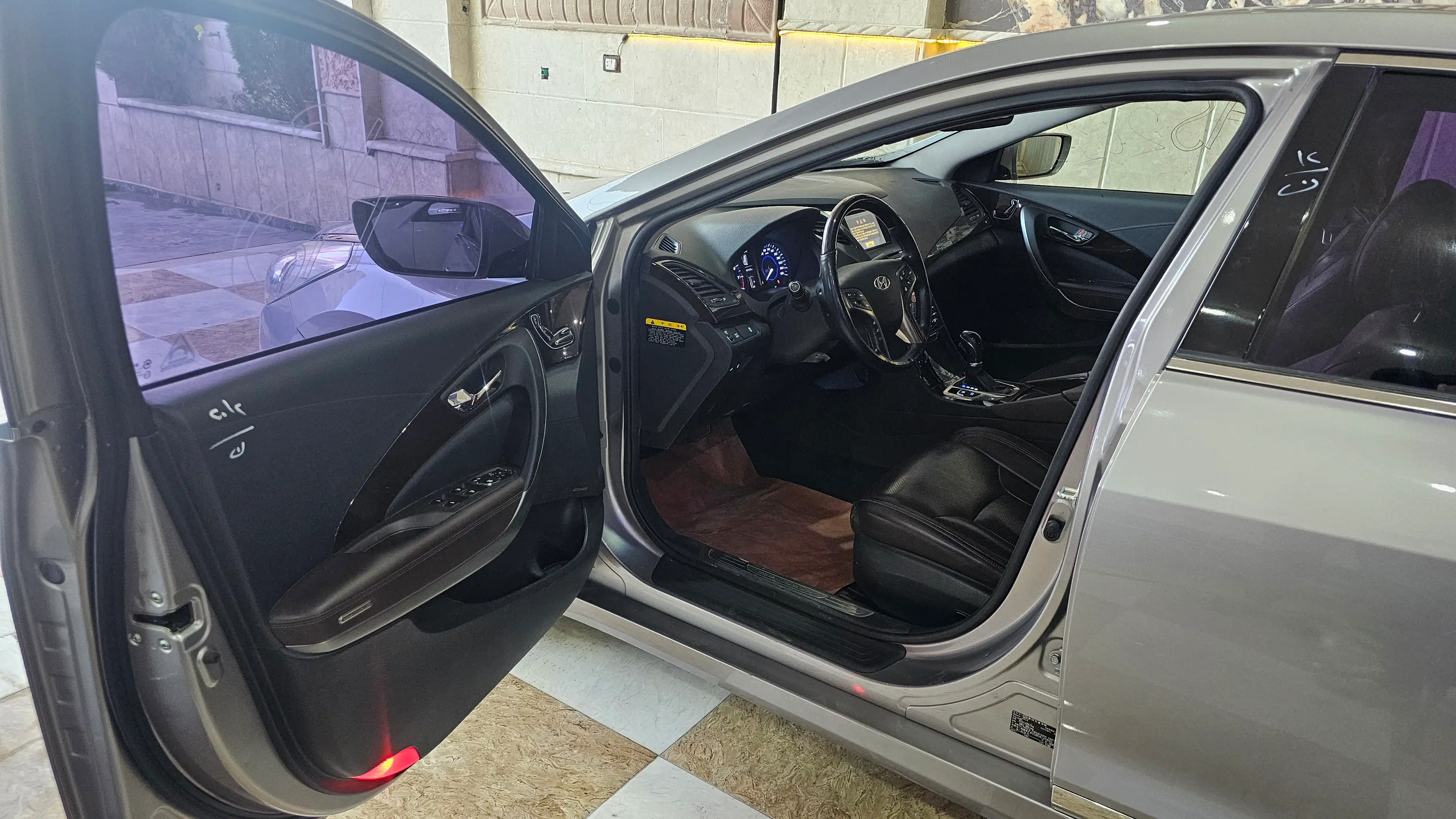kilometrage car sale hyundai grandeur hg 240 sedan used 2012 aleppo kp image