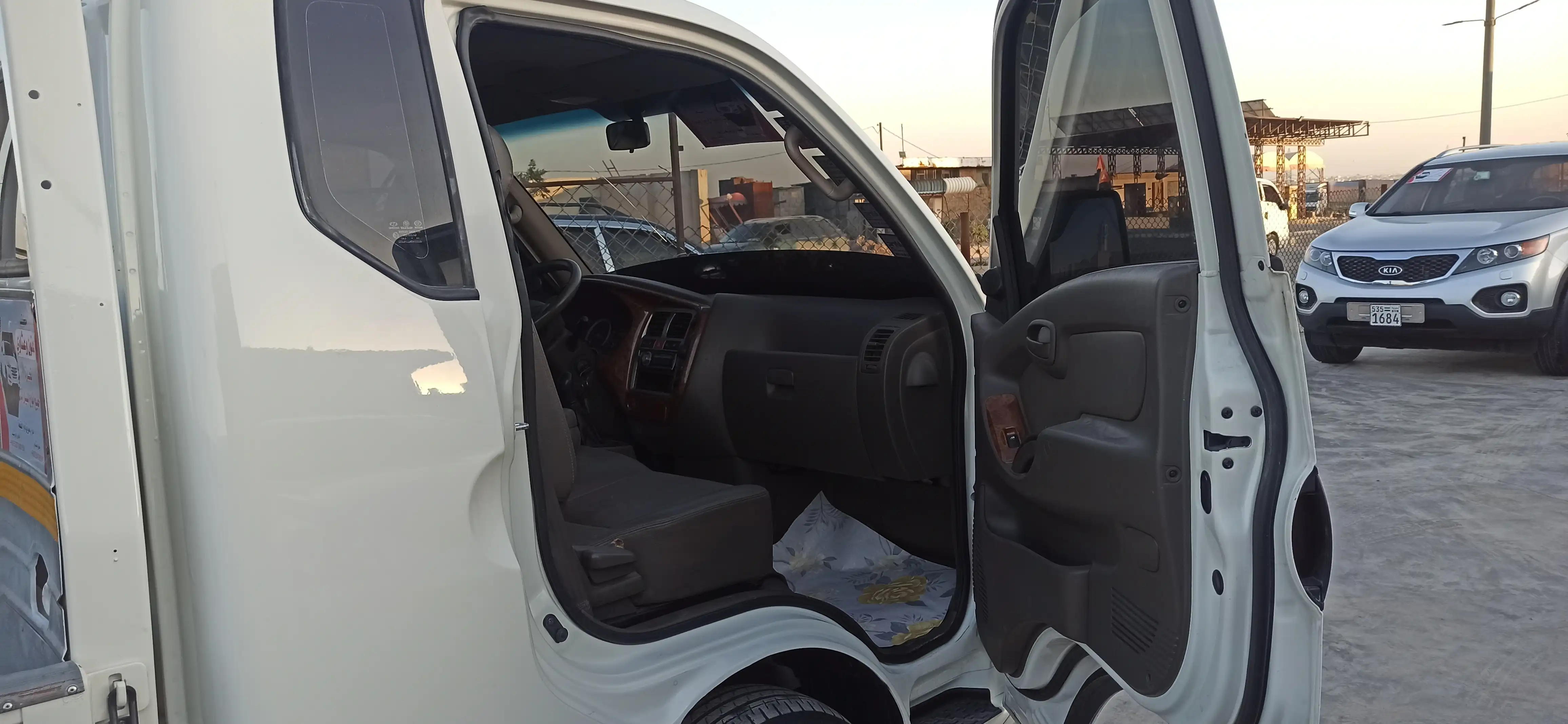 kilometrage car sale hyundai porter ii 2 crdi cargo truck used 2009 aleppo ul image