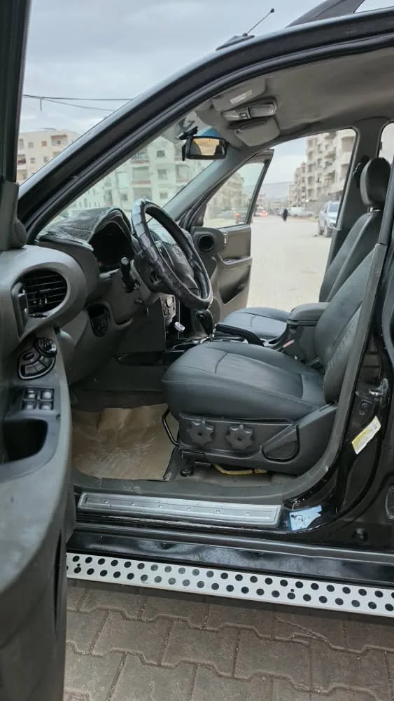 kilometrage car sale hyundai santa fe sport suv used 2003 aleppo bq image