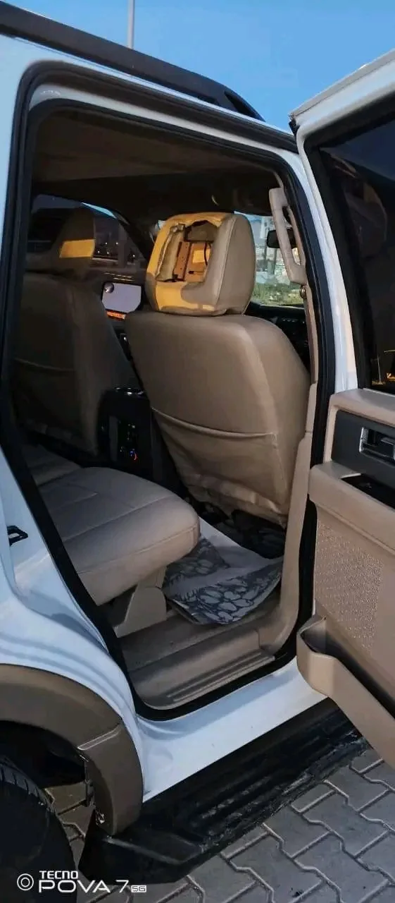 kilometrage car sale ford expedition platinum suv used 2011 aleppo qv image