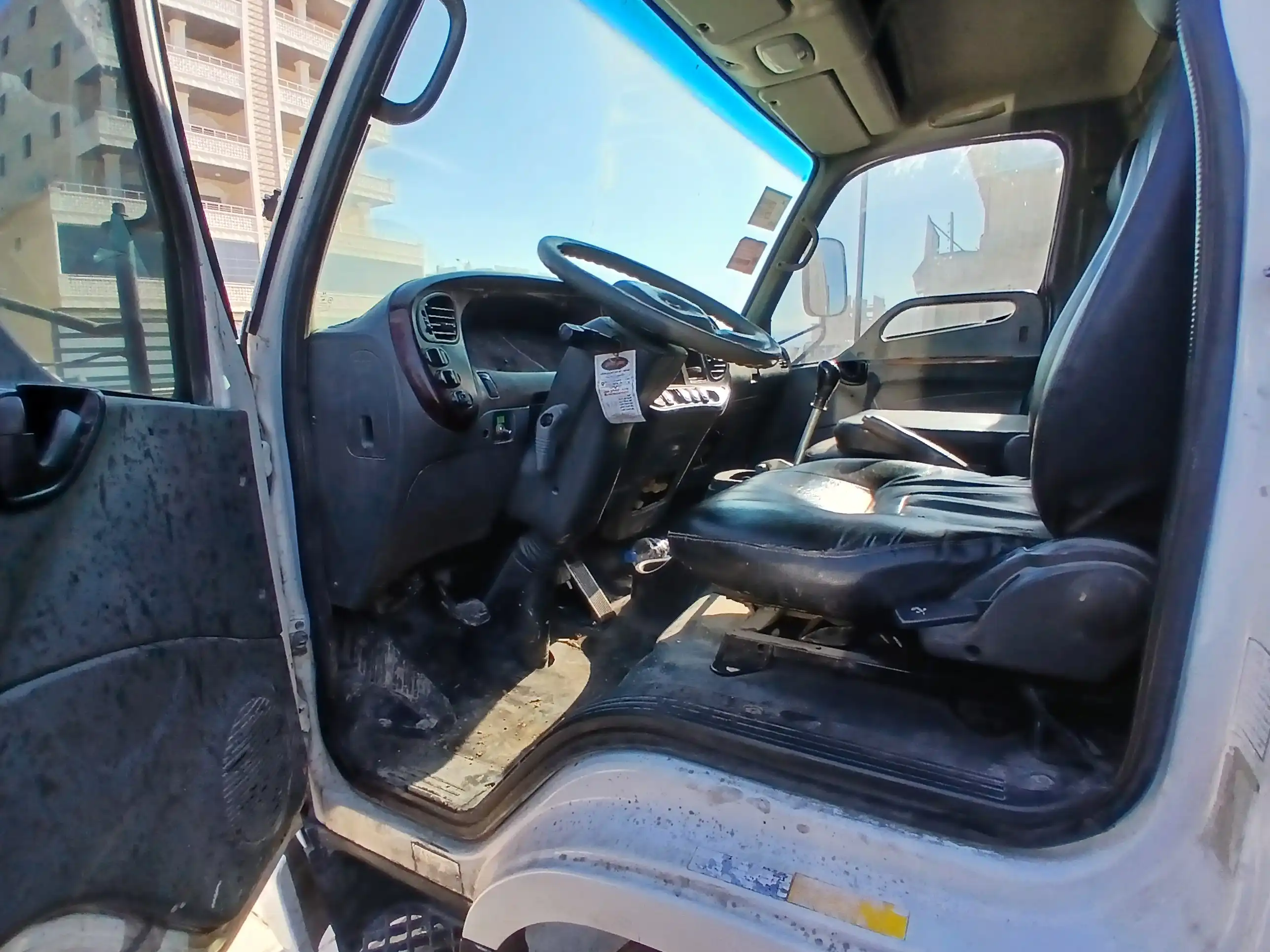 kilometrage car sale hyundai mighty inter cooler standard cargo truck used 2012 aleppo rl image