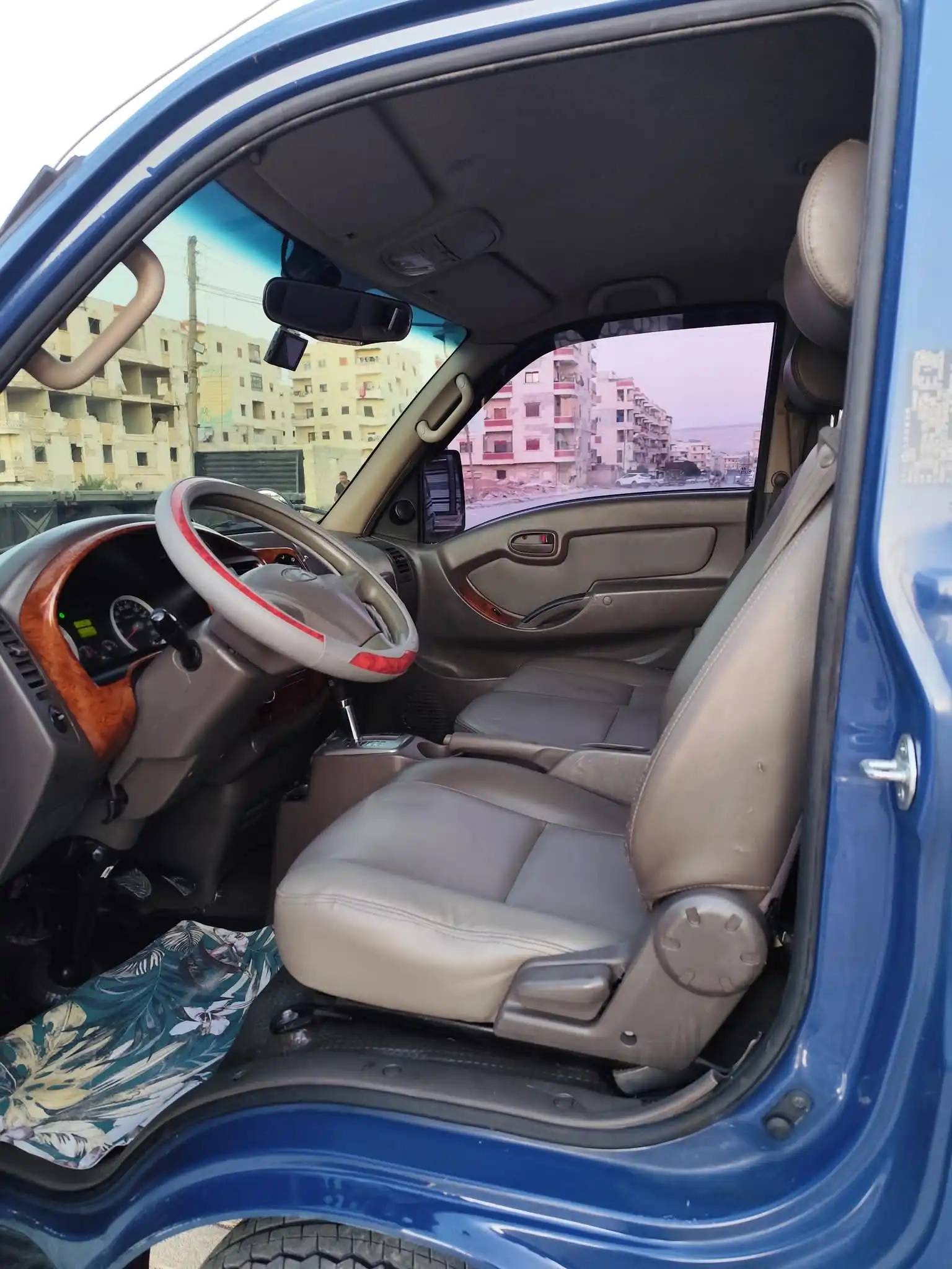 kilometrage car sale hyundai porter 2 crdi cargo truck used 2009 aleppo jr image