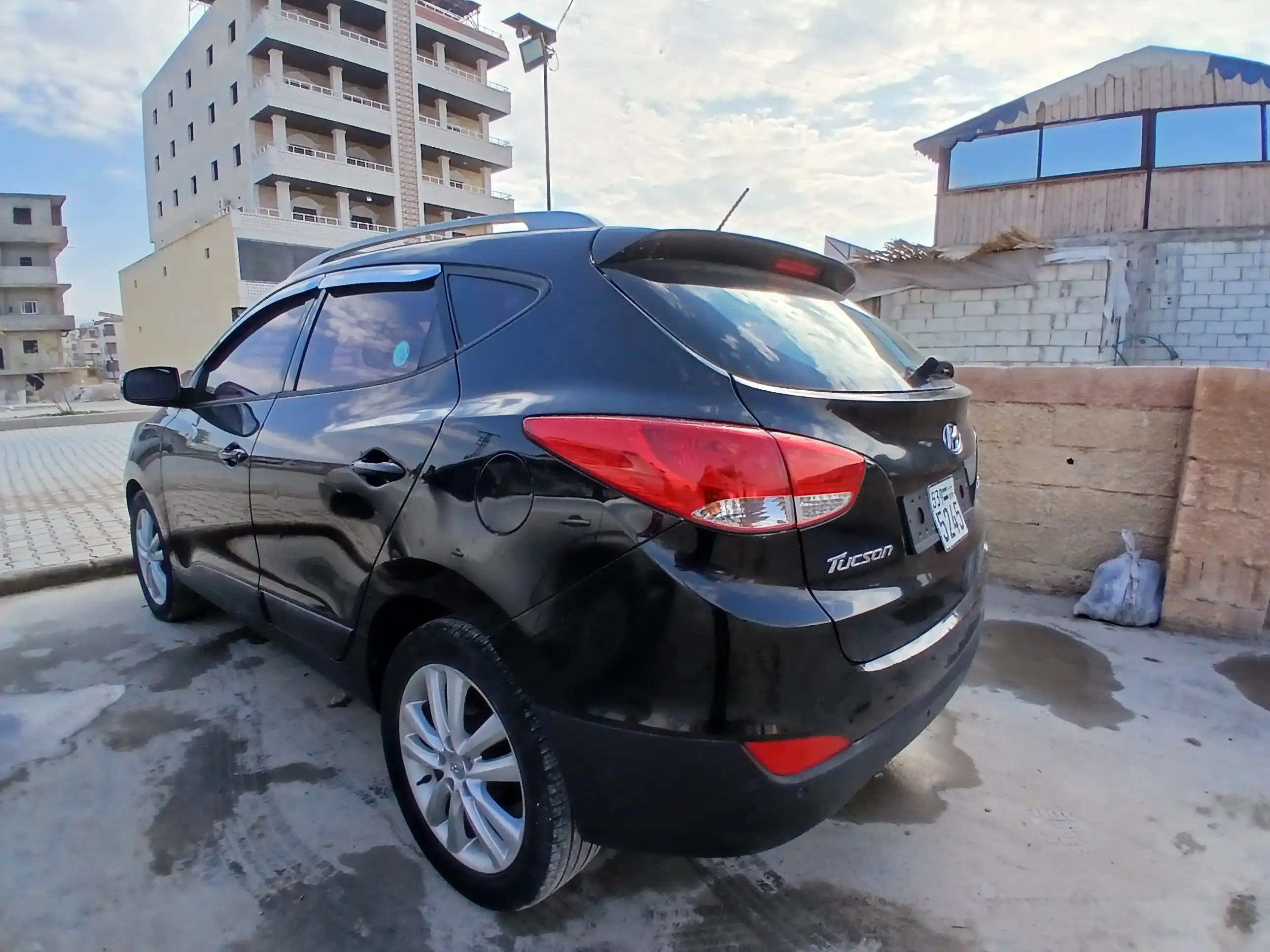 kilometrage car sale hyundai tucson lx20 evgt suv used 2011 bo image