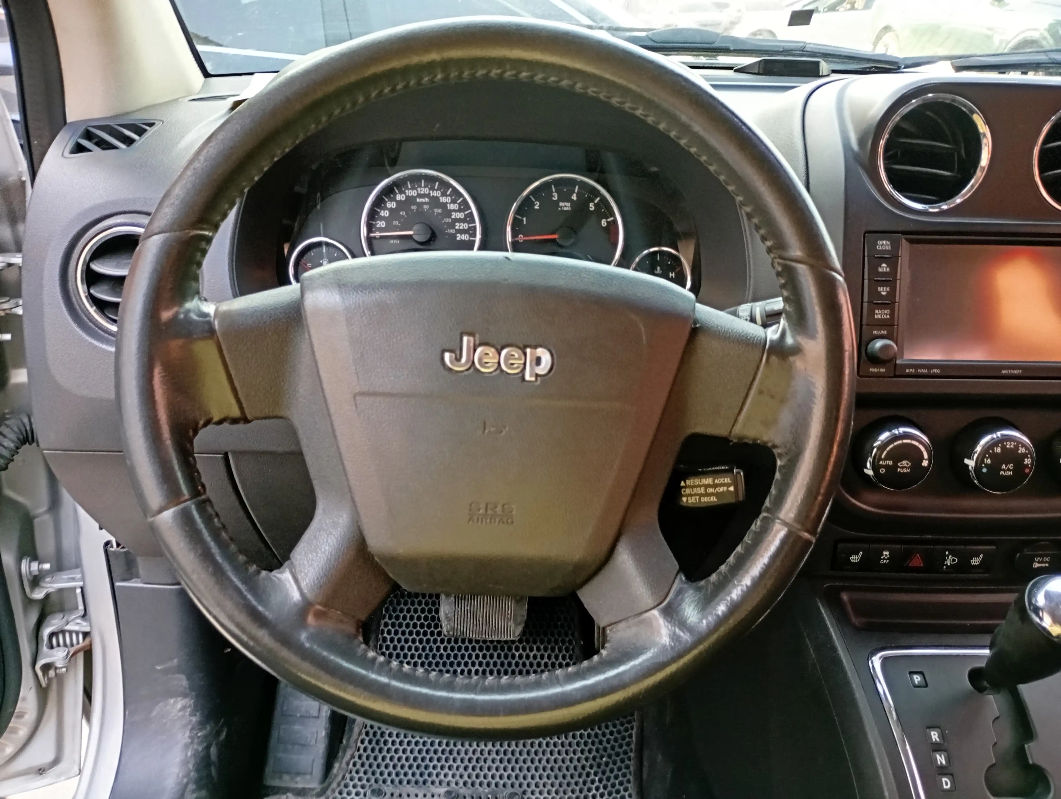kilometrage car sale jeep grand cherokee standard suv used 2010 aleppo fy image