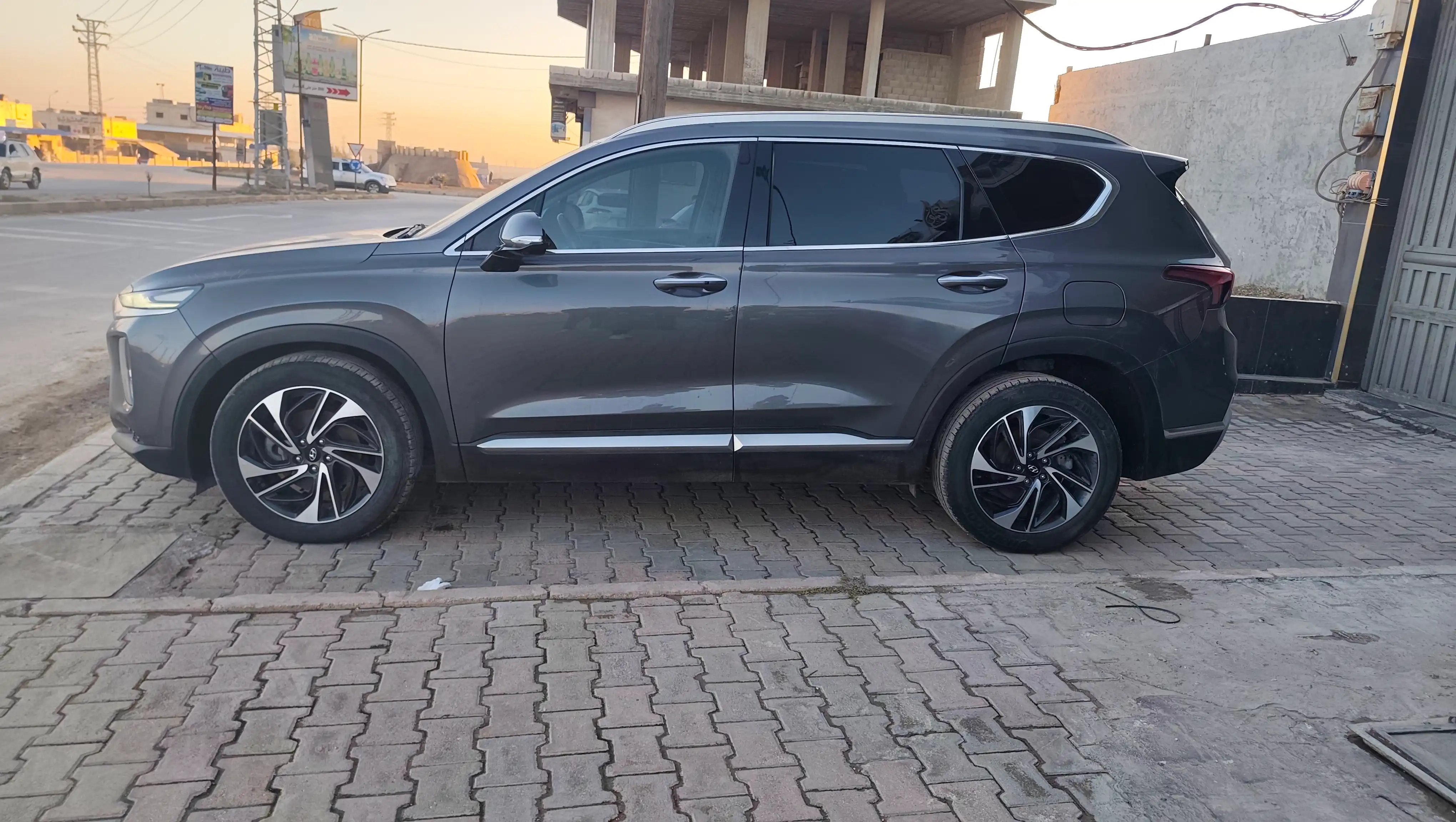 kilometrage car sale hyundai santa fe 2 2 d suv used 2019 aleppo hu image