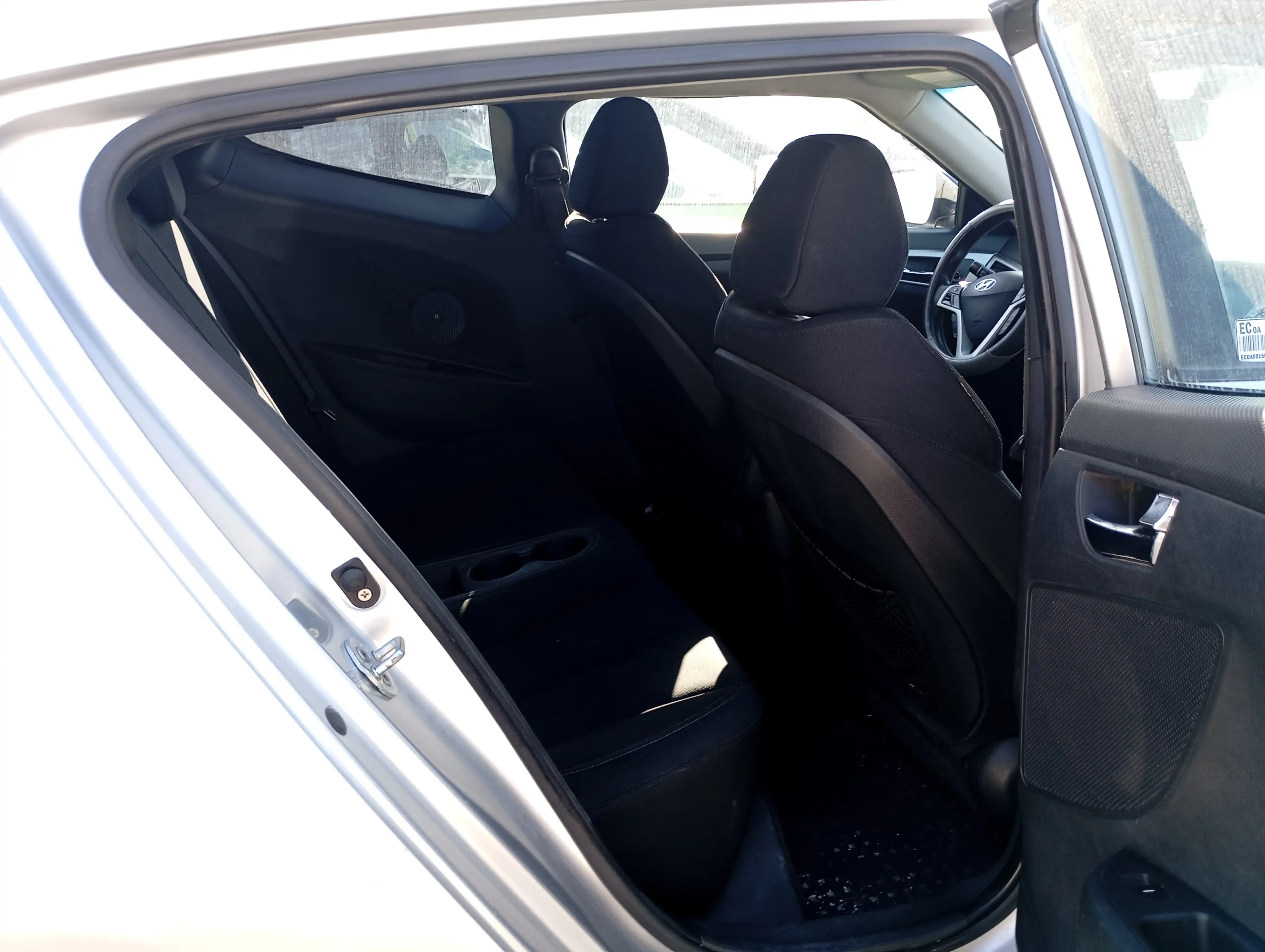 kilometrage car sale hyundai veloster standard 2012 jm image