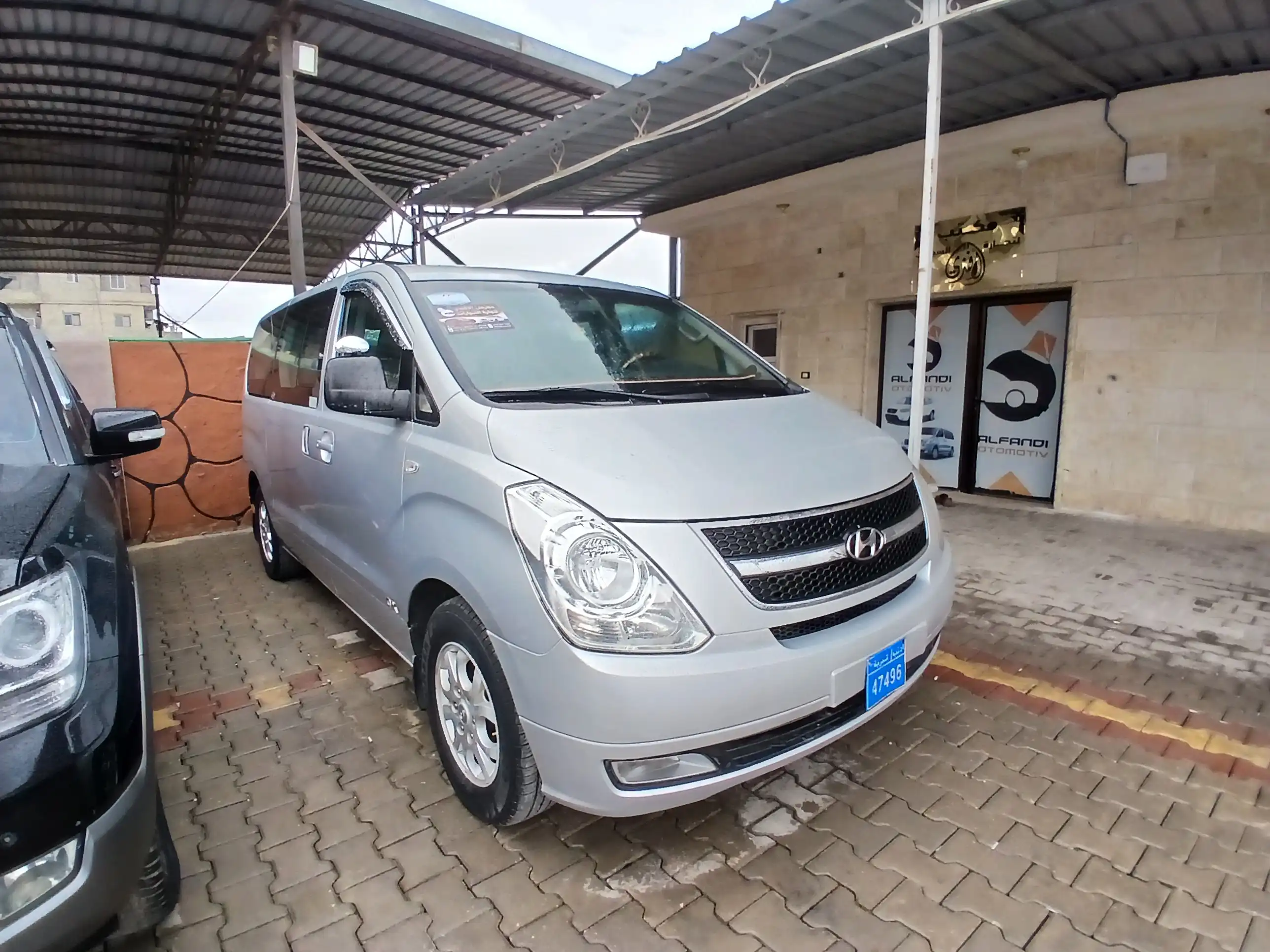 kilometrage car sale hyundai grand starex cvx van used 2010 aleppo ep image