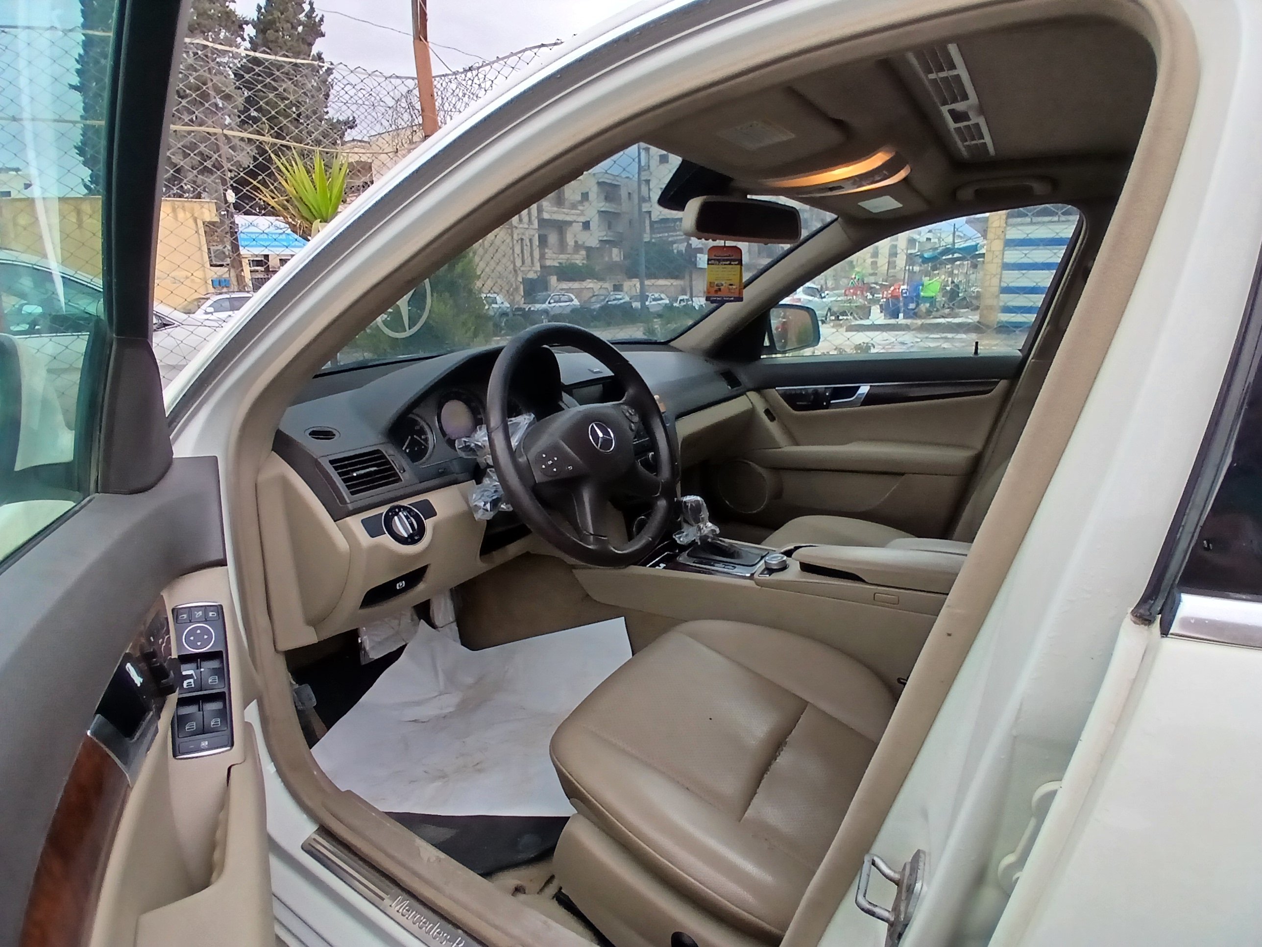 kilometrage car sale mercedes c class c 300 sedan used 2010 aleppo ez image