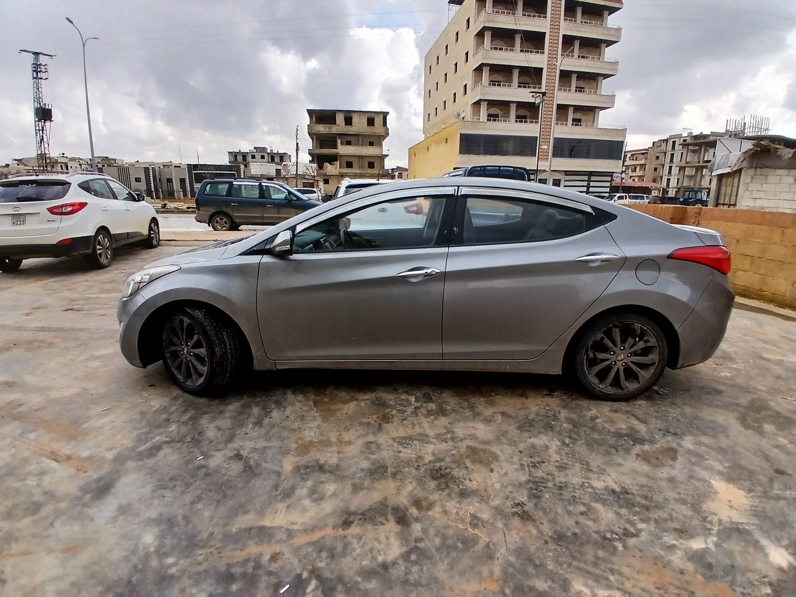 kilometrage car sale hyundai avante gdi sedan used 2013 aleppo ab image