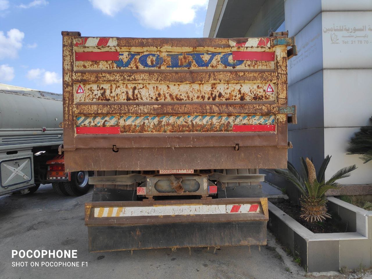 kilometrage truck volvo dump trucks used 1998 tartus ls image