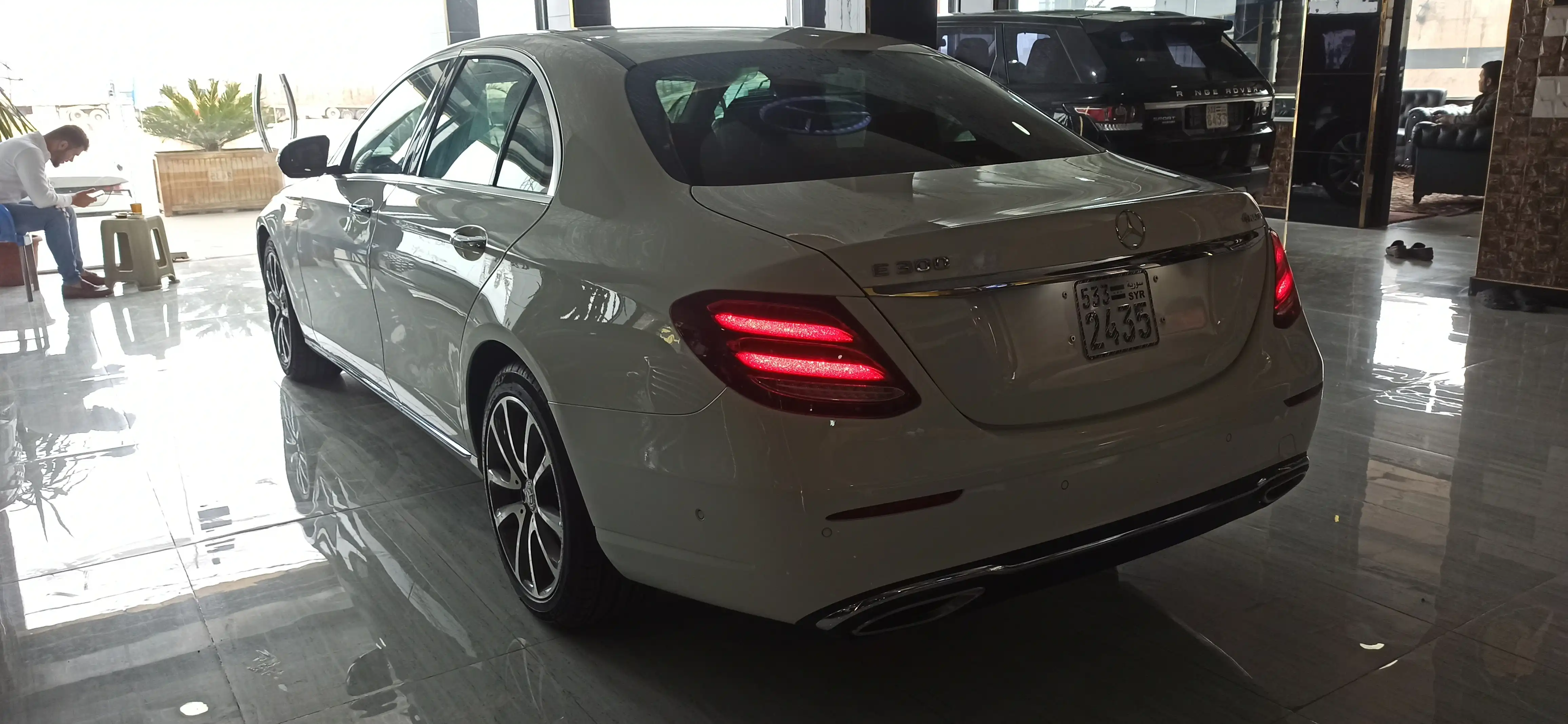 kilometrage car sale mercedes e class 300e 4matic sedan 2019 aleppo cs image