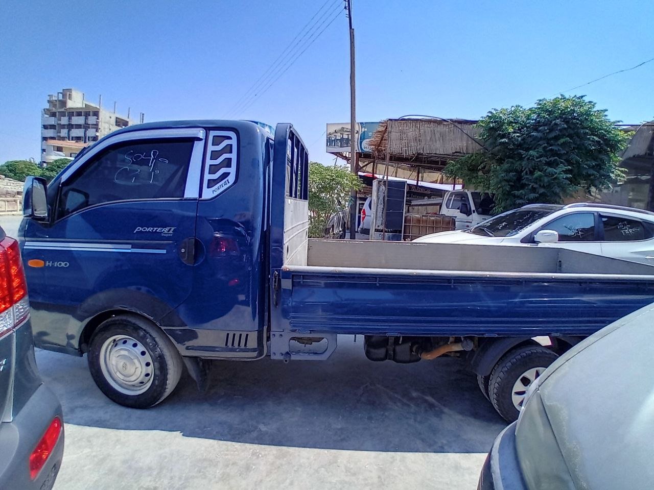 kilometrage car sale hyundai porter 2 crdi cargo truck used 2011 aleppo pt image