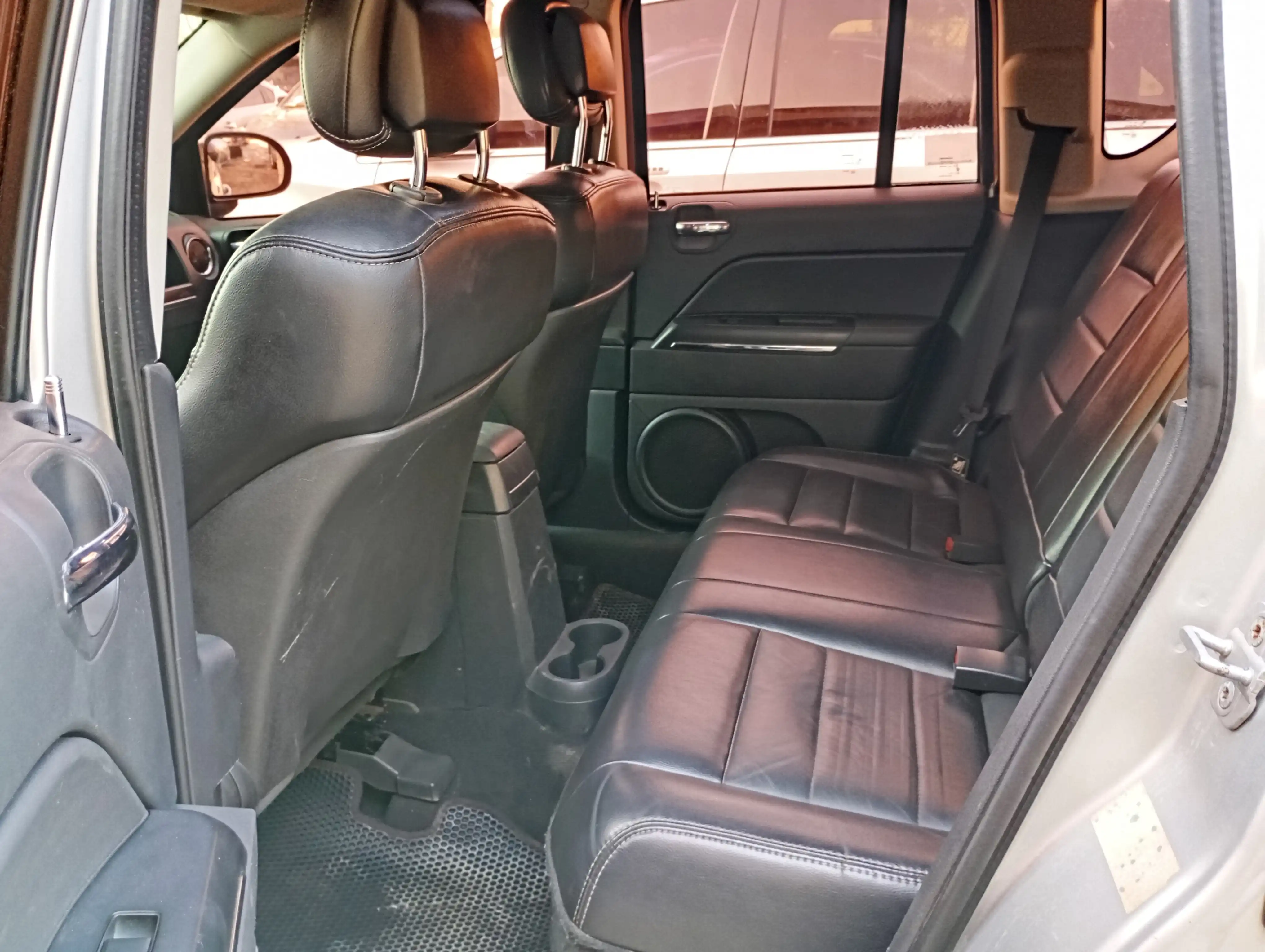 kilometrage car sale jeep grand cherokee standard suv used 2010 aleppo fy image