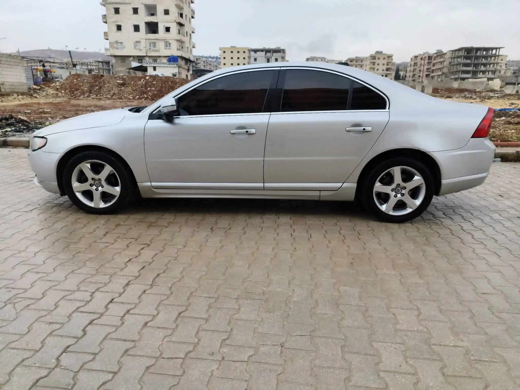 kilometrage car sale volvo s 80 d8 sedan used 2012 aleppo ym image