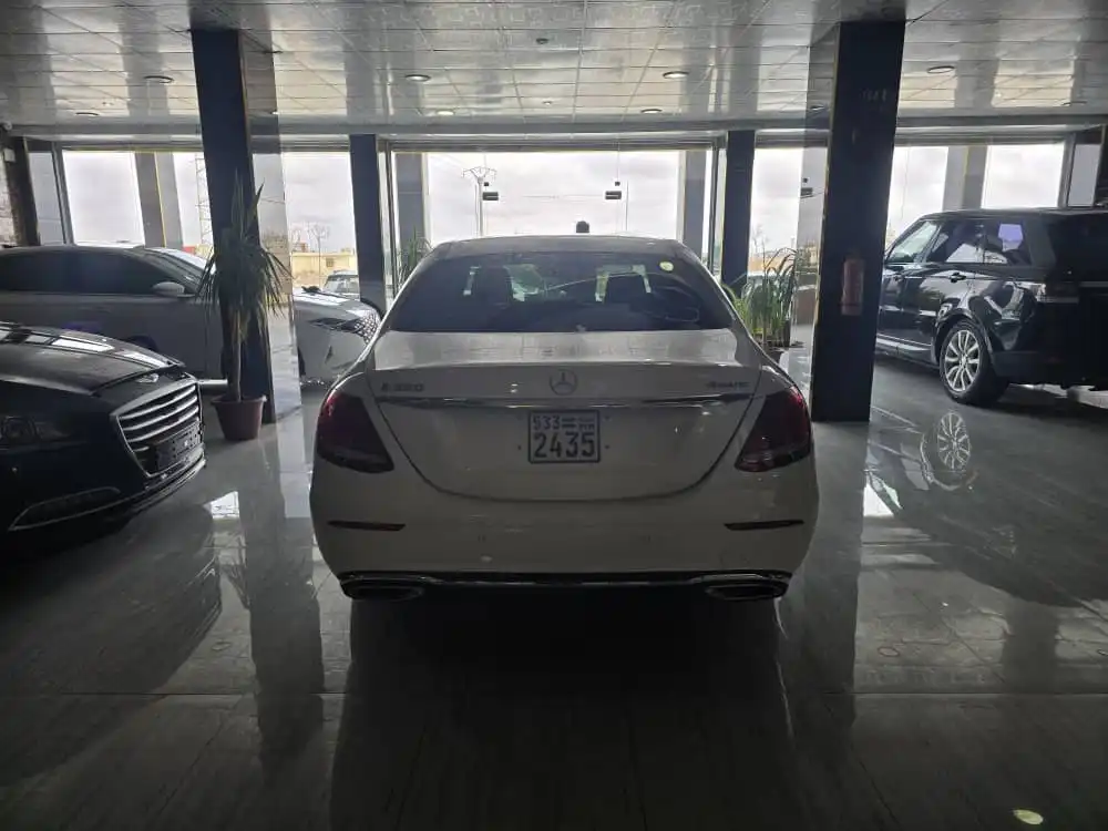 kilometrage car sale mercedes e class e 300 4 matic sedan used 2017 aleppo zo image