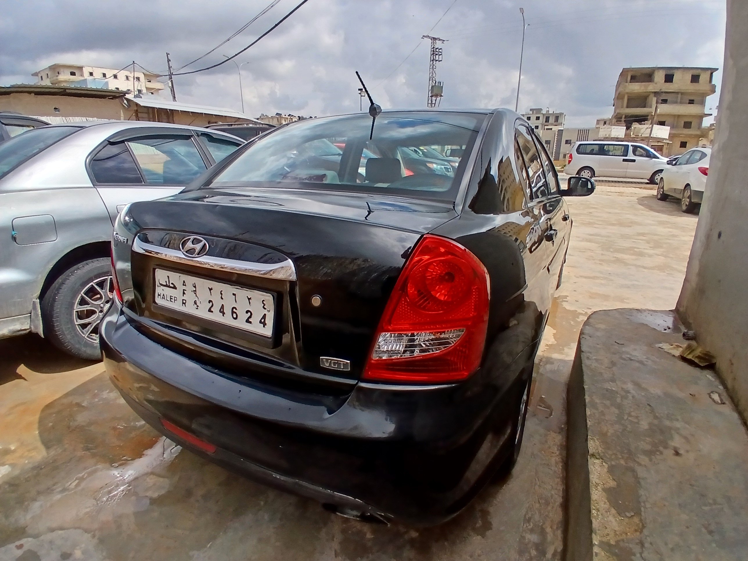kilometrage car sale hyundai verna crdi sedan used 2010 aleppo rt image