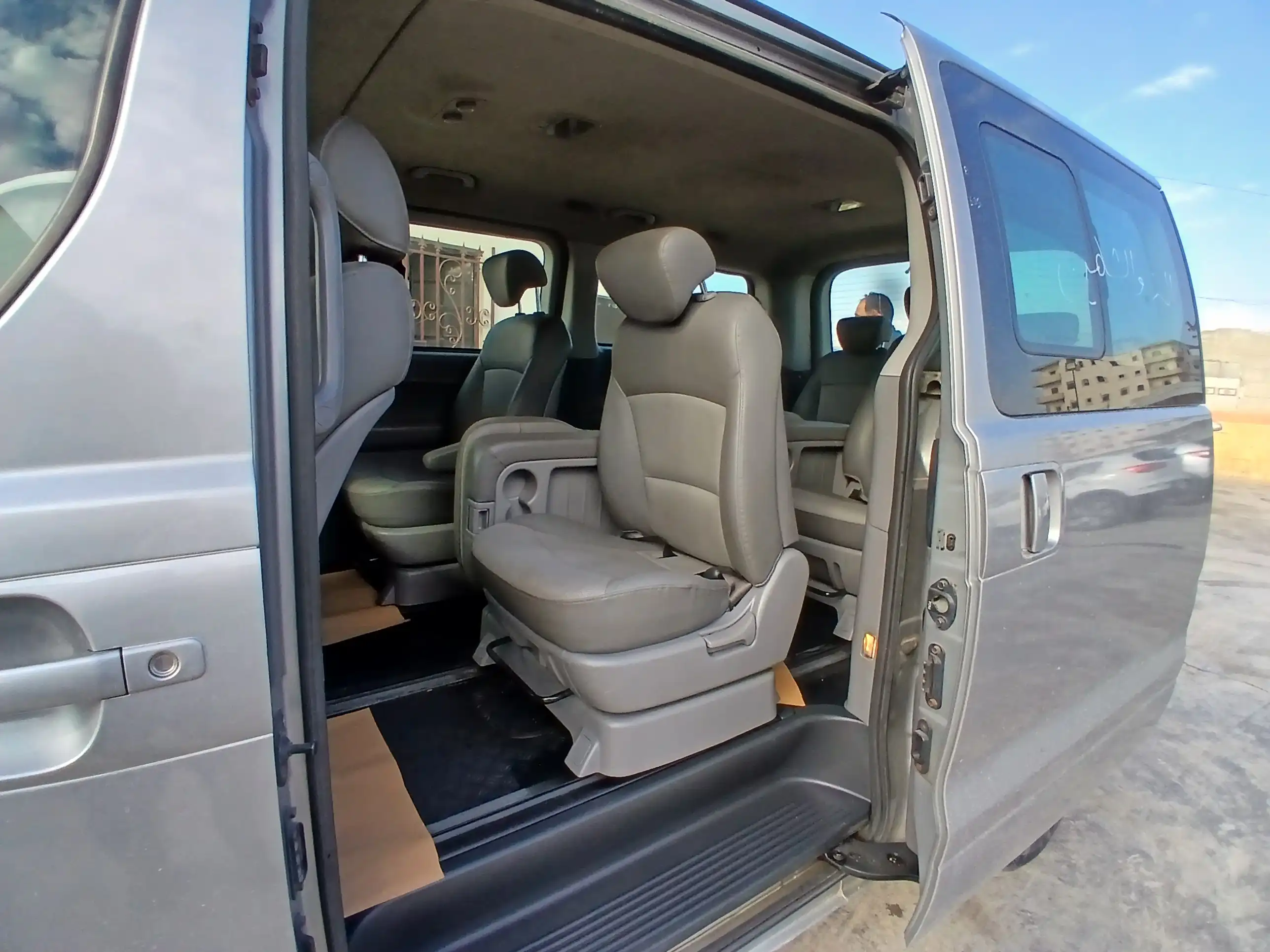 kilometrage car sale hyundai grand starex cvx 2011 jc image