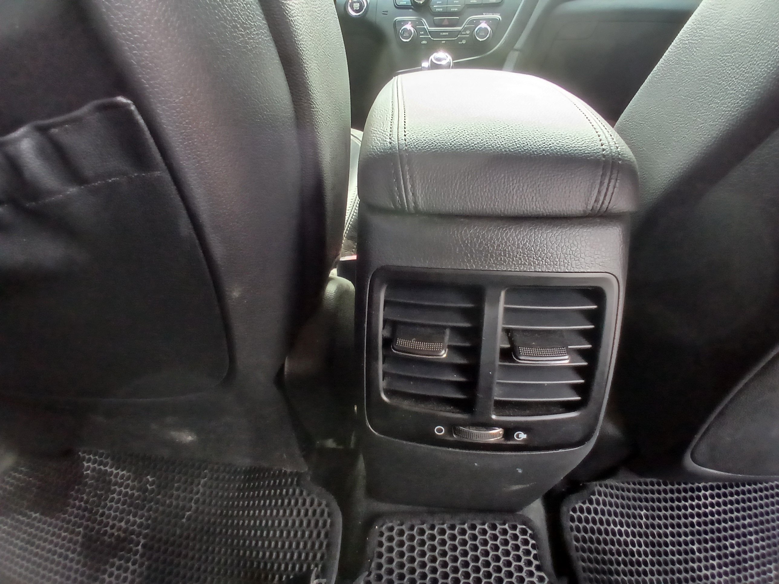 kilometrage car sale kia k5 standard sedan used 2010 aleppo xa image