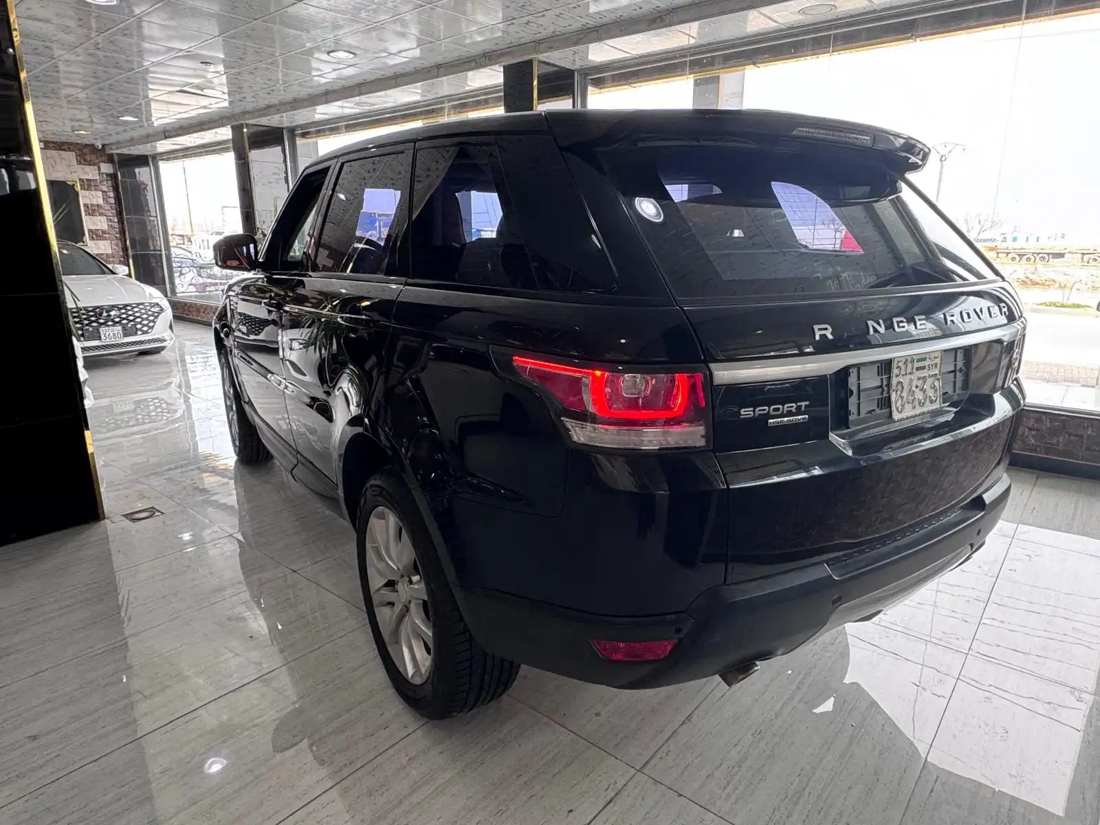 kilometrage car sale land rover range rover sport hse suv used 2013 ow image