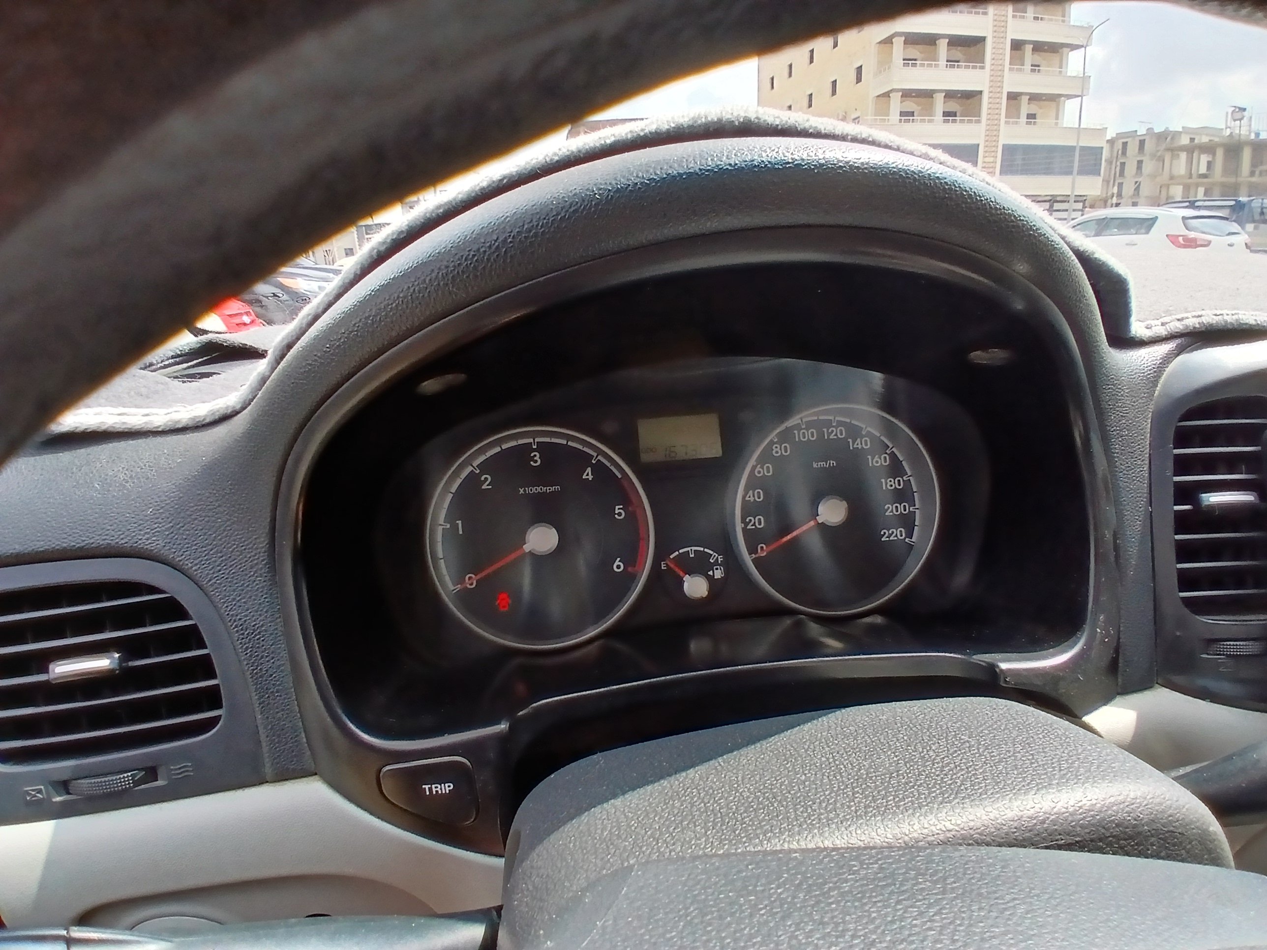 kilometrage car sale hyundai verna crdi sedan used 2010 aleppo rt image