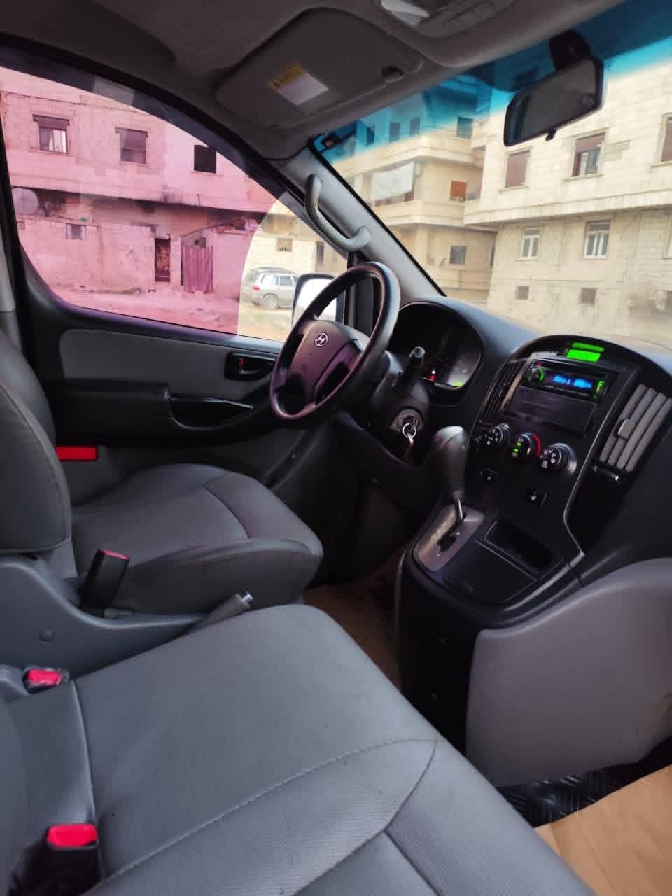 kilometrage car sale hyundai grand starex cvx van used 2011 aleppo cb image