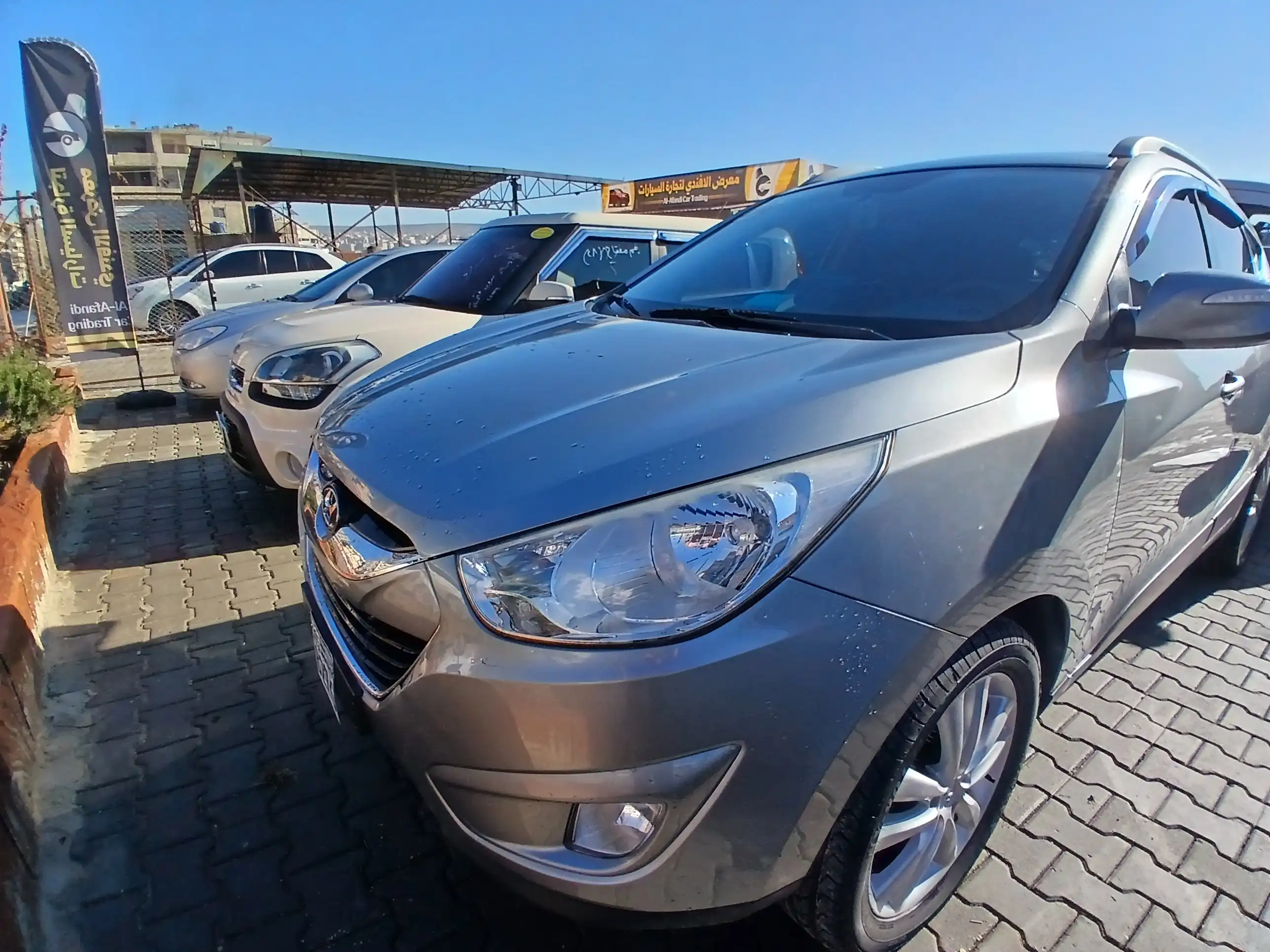 kilometrage car sale hyundai tucson standard 2011 vn card image