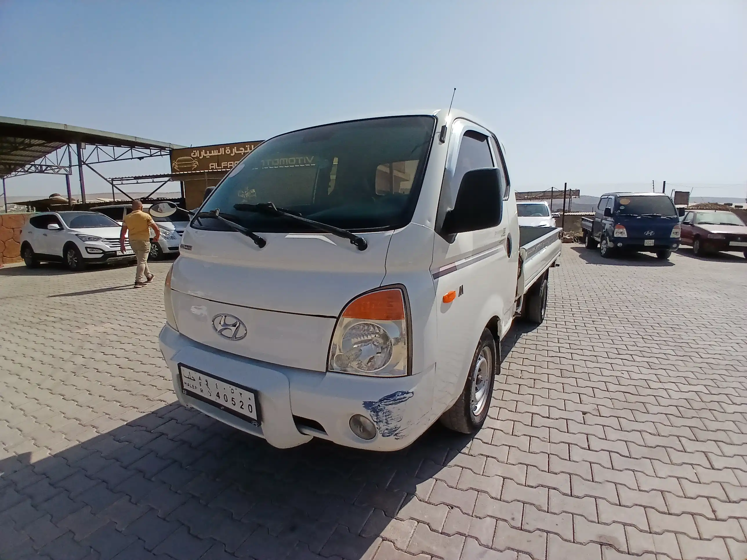 kilometrage car sale hyundai porter 2 crdi cargo truck used 2006 aleppo rn image