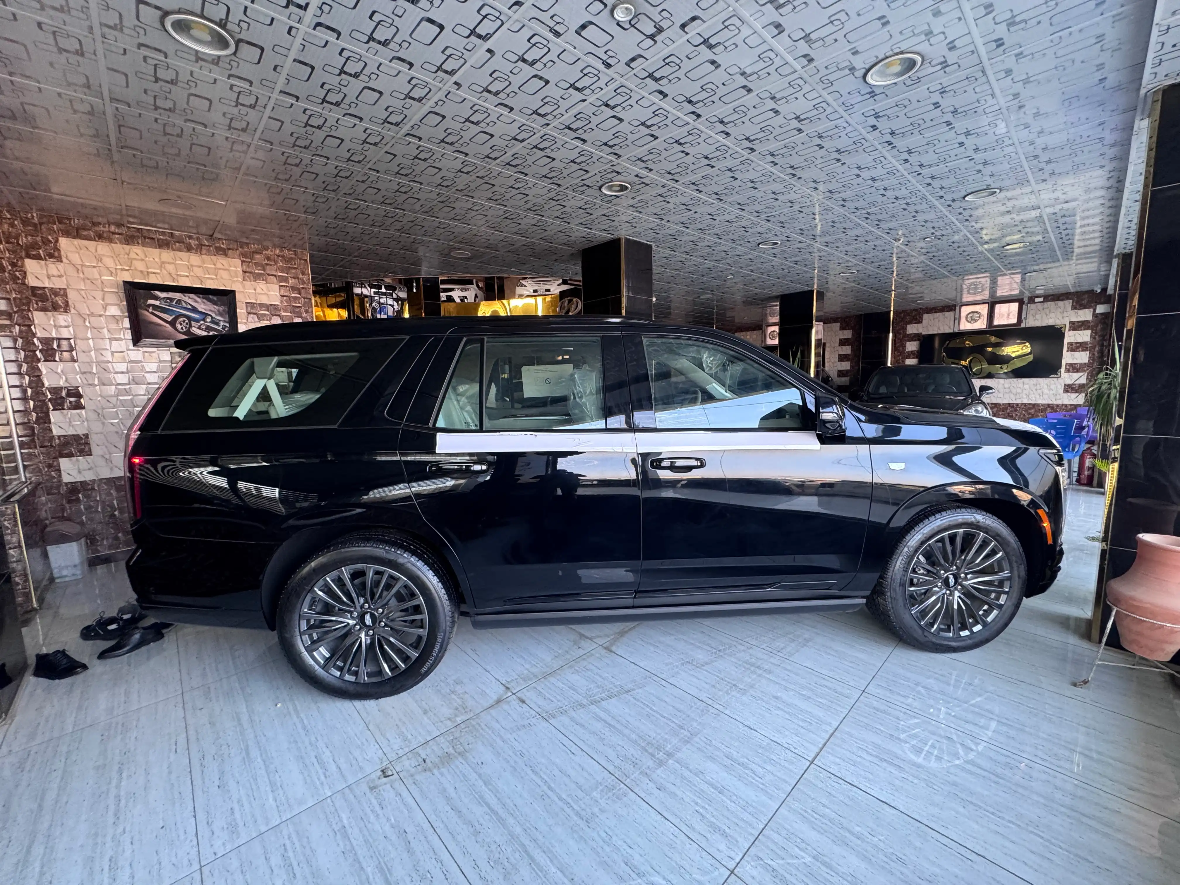 kilometrage car sale cadillac escalade sport suv new 2025 aleppo om image