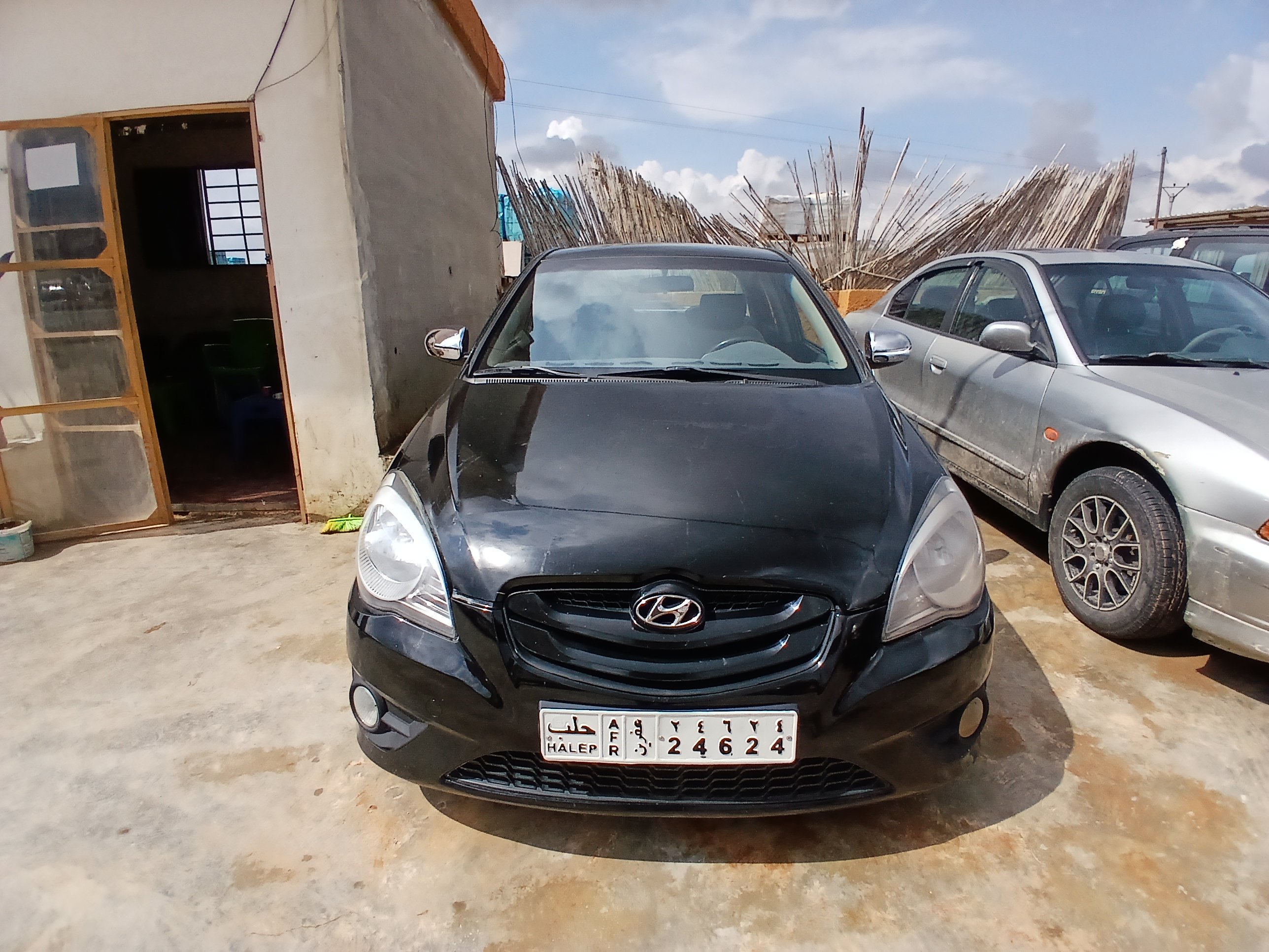 kilometrage car sale hyundai verna crdi sedan used 2010 aleppo rt image