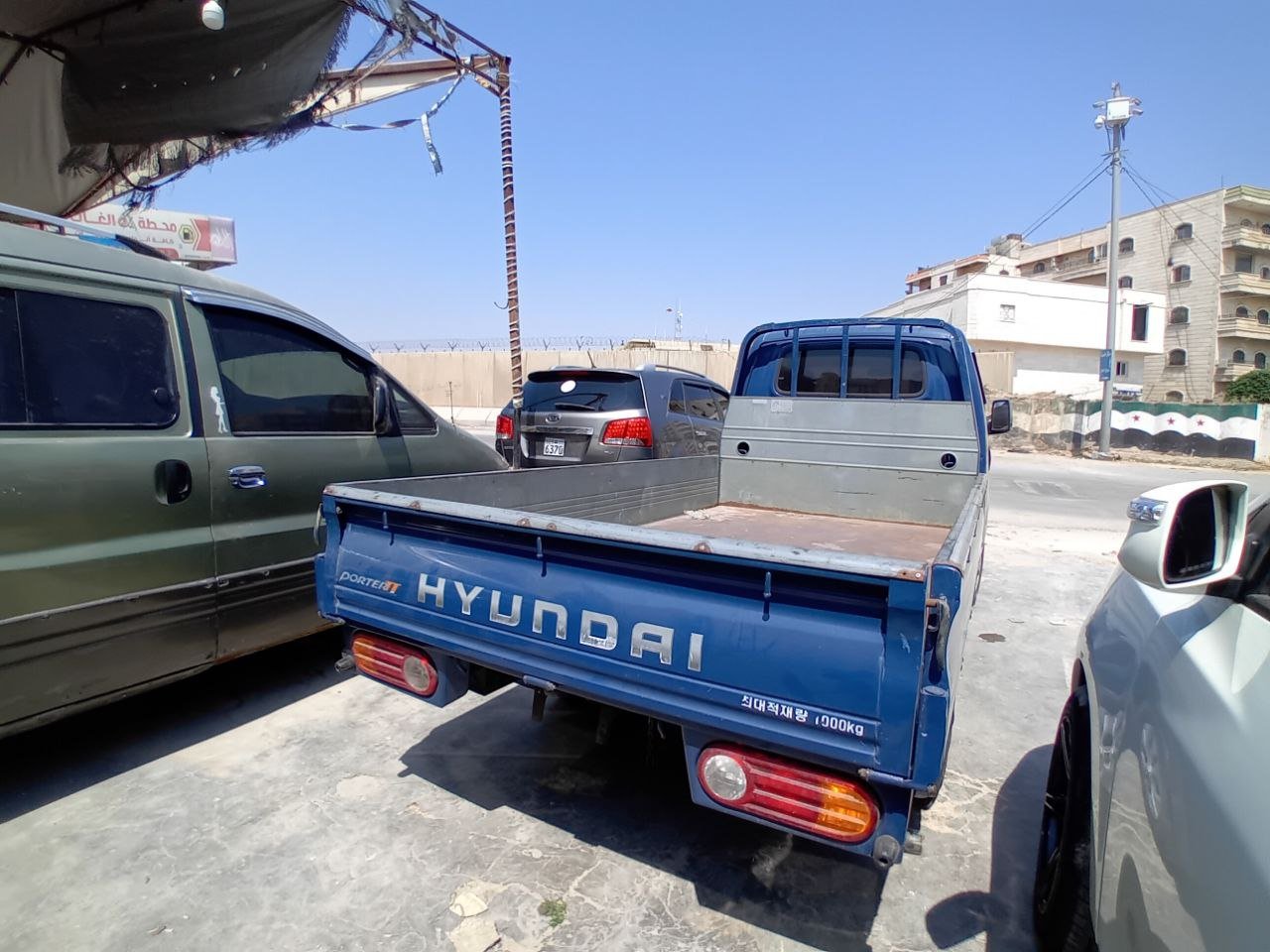 kilometrage car sale hyundai porter 2 crdi cargo truck used 2011 aleppo pt image