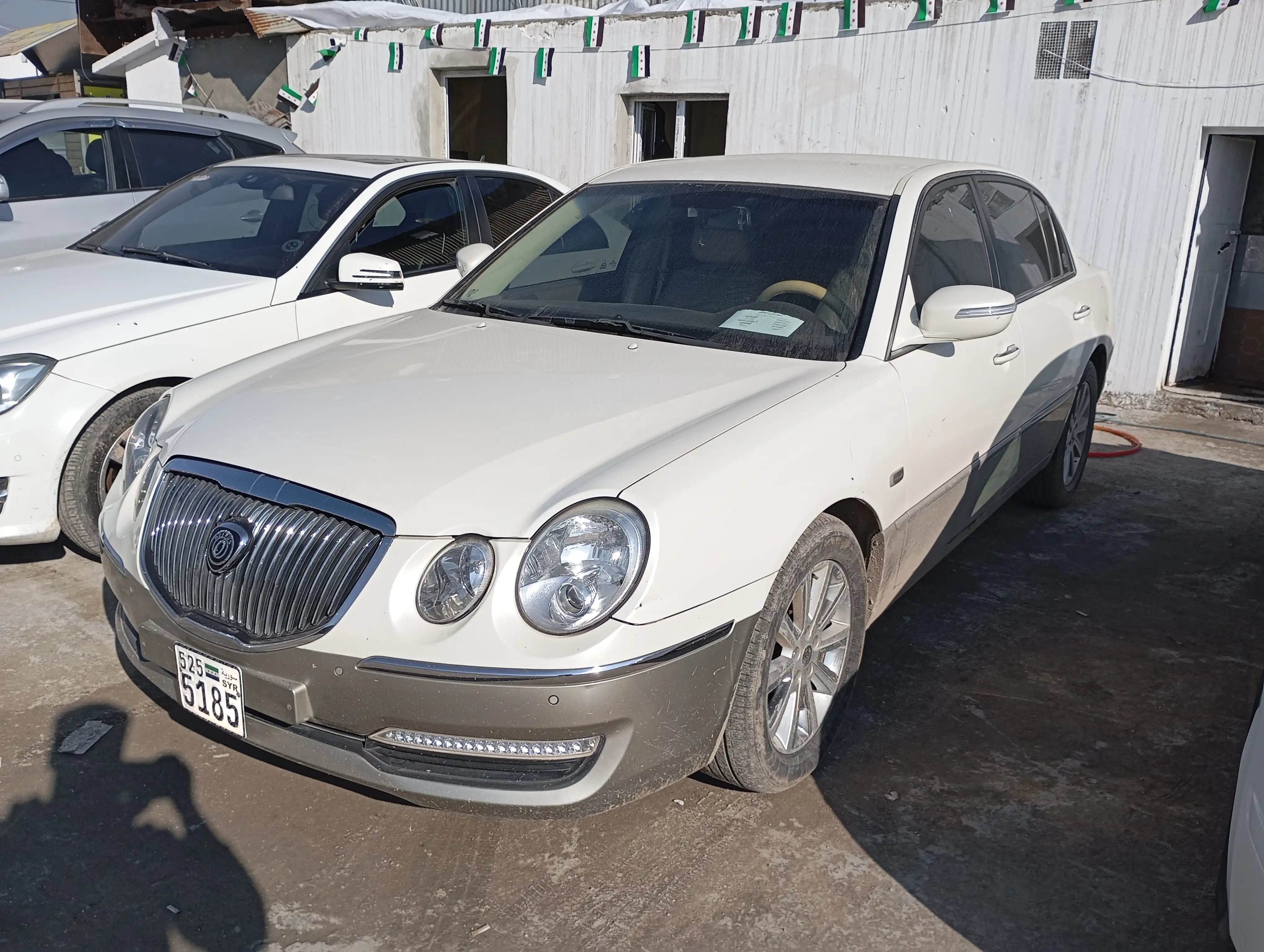 kilometrage car sale kia opirus 3 3l sedan used 2011 aleppo ph image