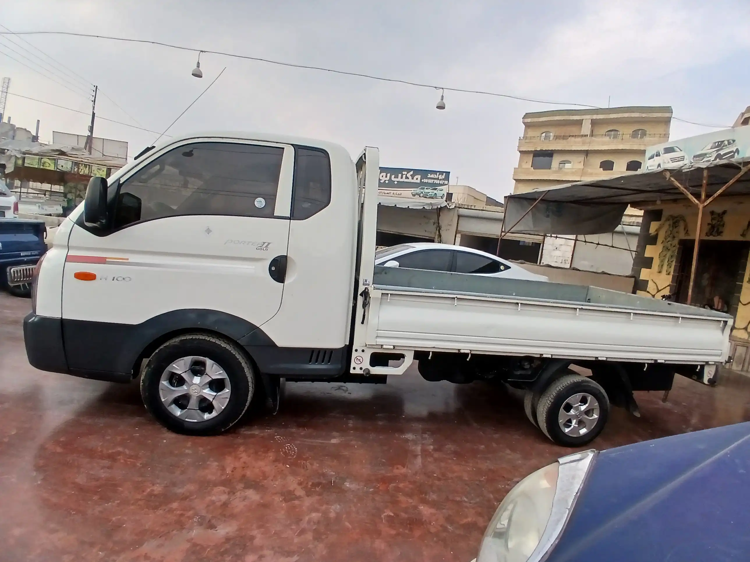 kilometrage car sale hyundai porter ii 2 crdi cargo truck used 2013 aleppo jt image