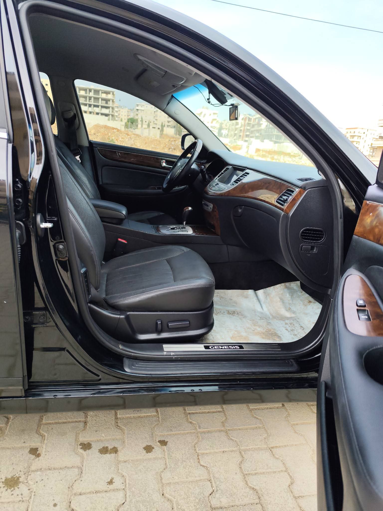 kilometrage car sale genesis bh 330 sedan used 2011 aleppo dt image