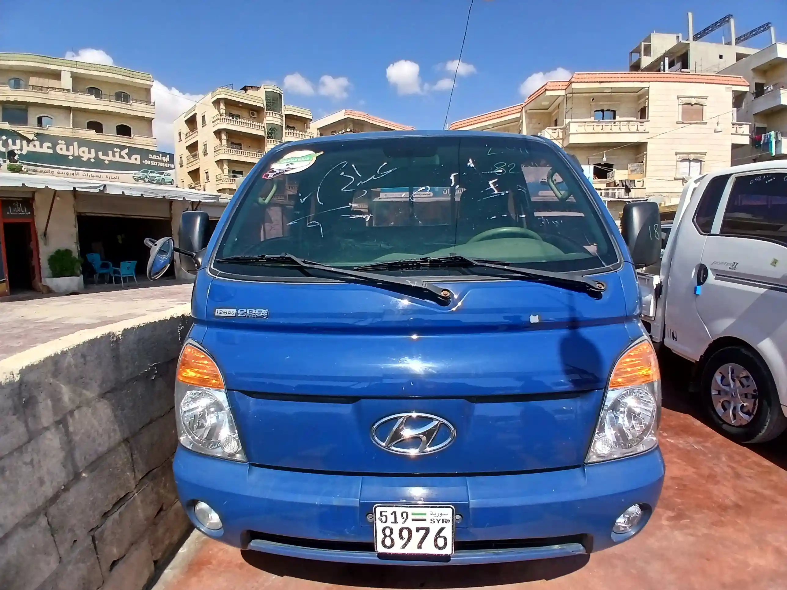 kilometrage car sale hyundai porter 2 crdi cargo truck used 2011 aleppo ry image