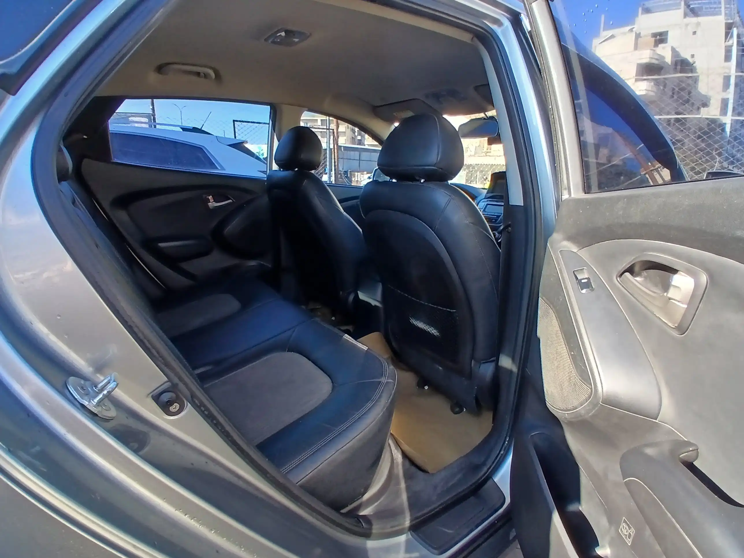 kilometrage car sale hyundai tucson standard 2011 vn image