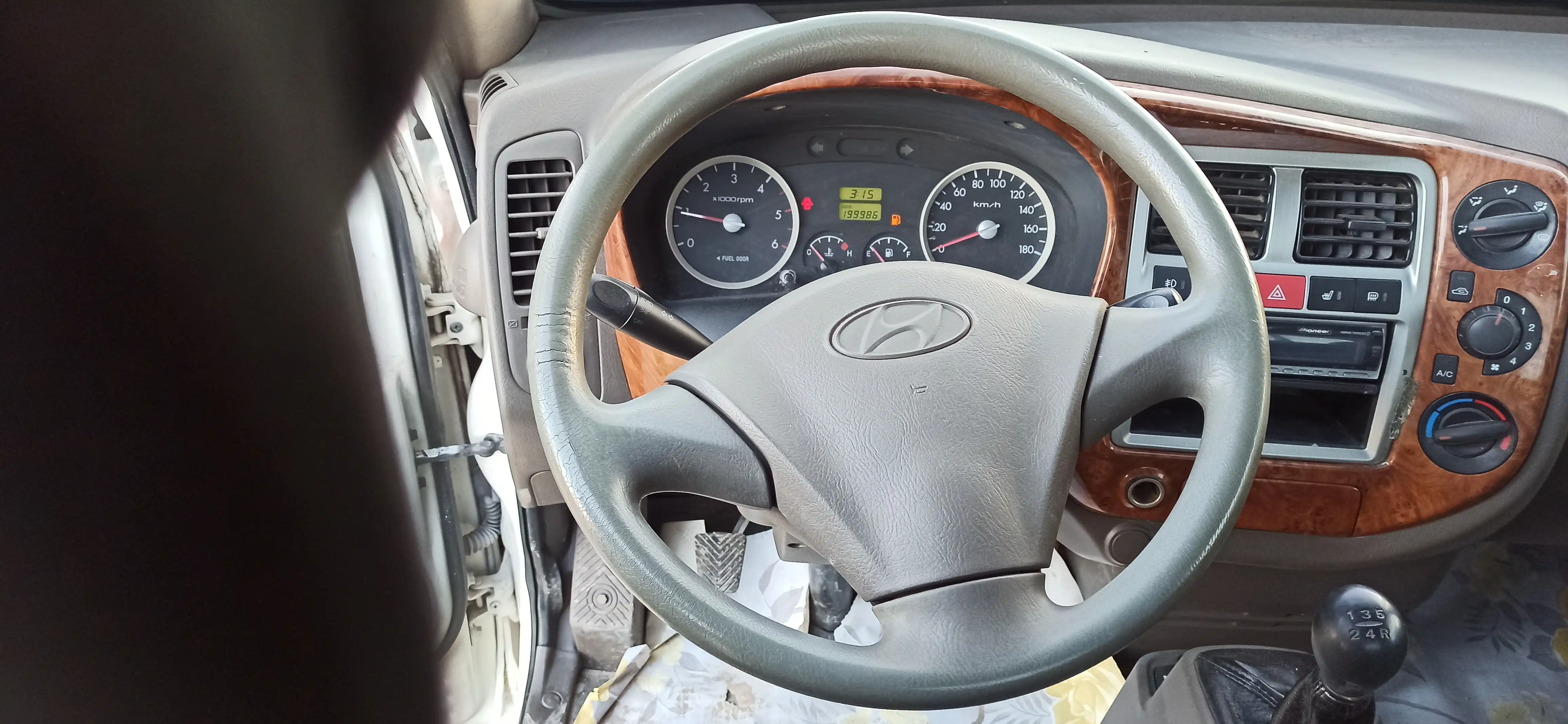 kilometrage car sale hyundai porter ii 2 crdi cargo truck used 2009 aleppo ul image