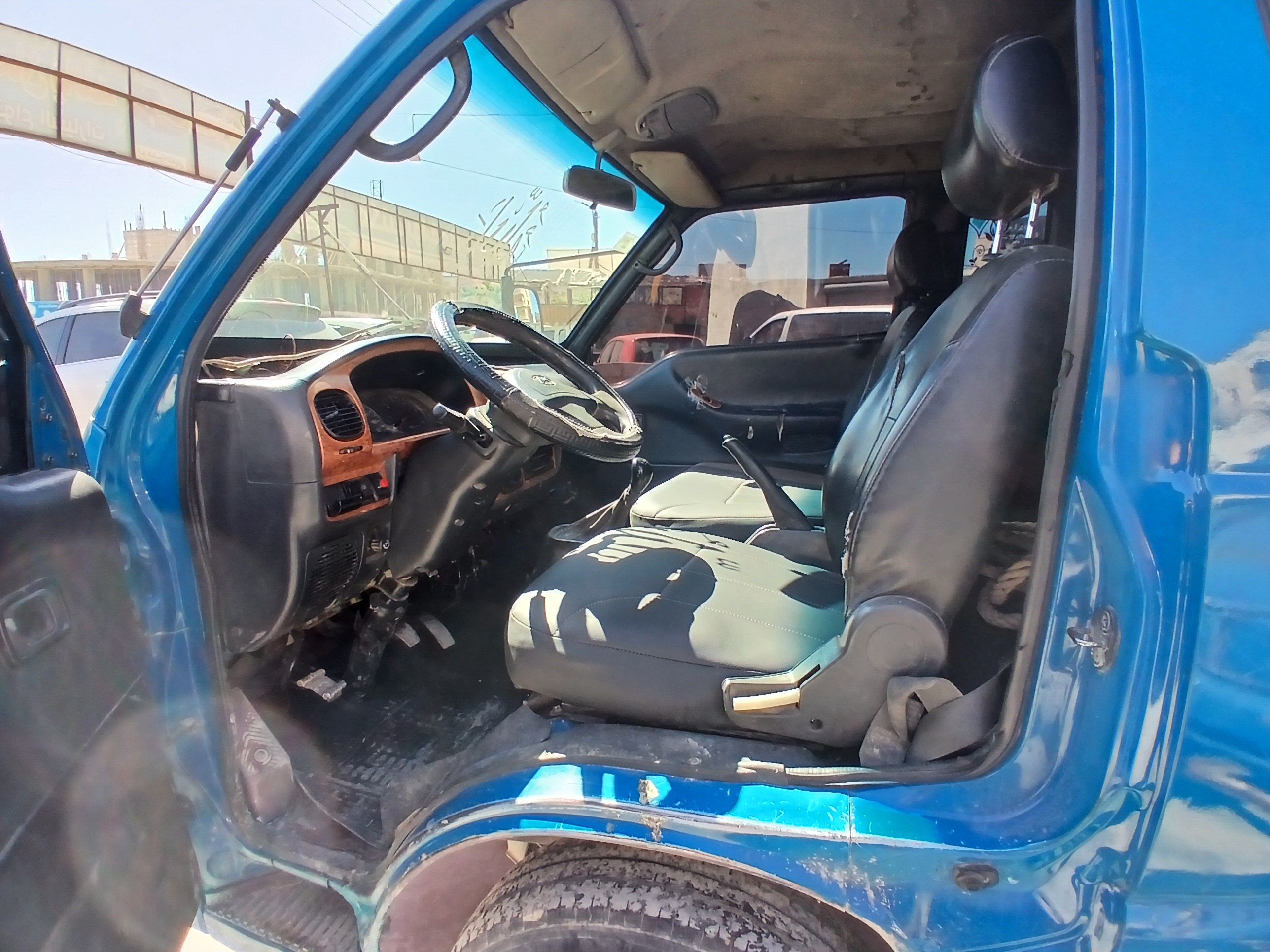 kilometrage car sale hyundai porter ii 2 crdi cargo truck used 1998 aleppo xy image